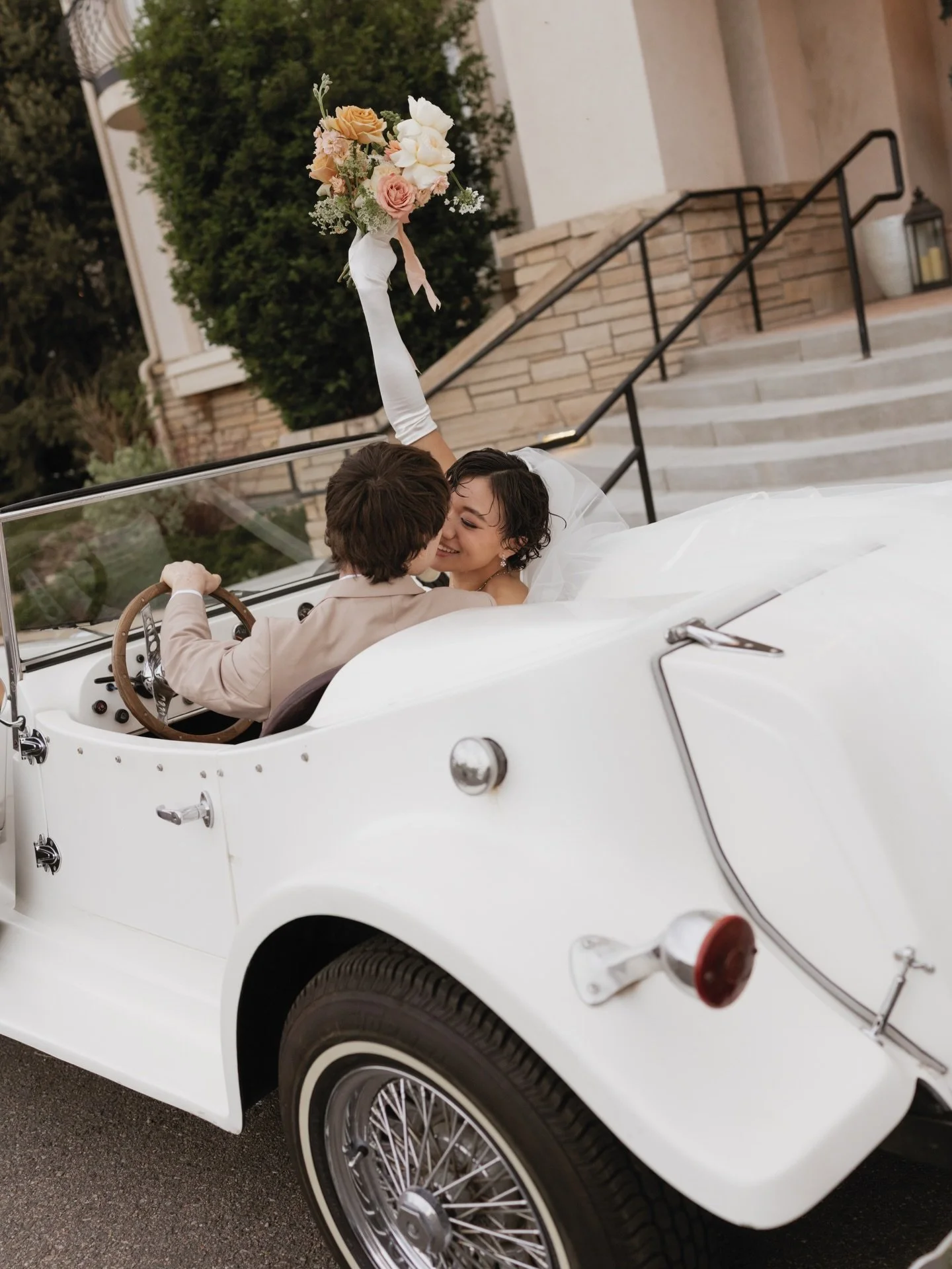 ✨it was the best of times✨

Model couple: @mak.and.madelena 
Florist: @thefloralmint 
Makeup: @skyedazebeauty
Hair: @ehbeauty
Cake: @deleonqueenscakes
Tabletop: @thewildflowerdenver
Lounge Set: @kindred.rentals
Drapery: @partyprettycolorado
Stationer