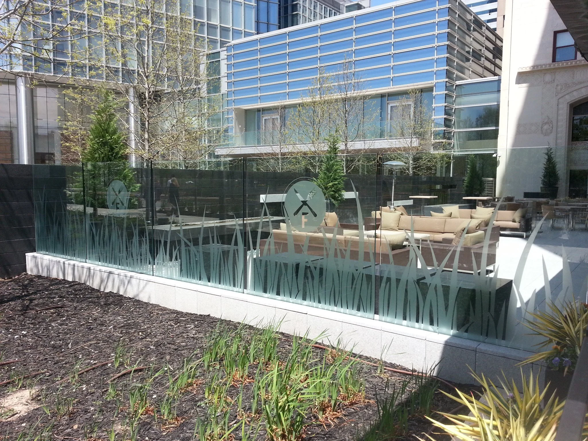 894710_535915369785790_1045791490_o 2.jpg