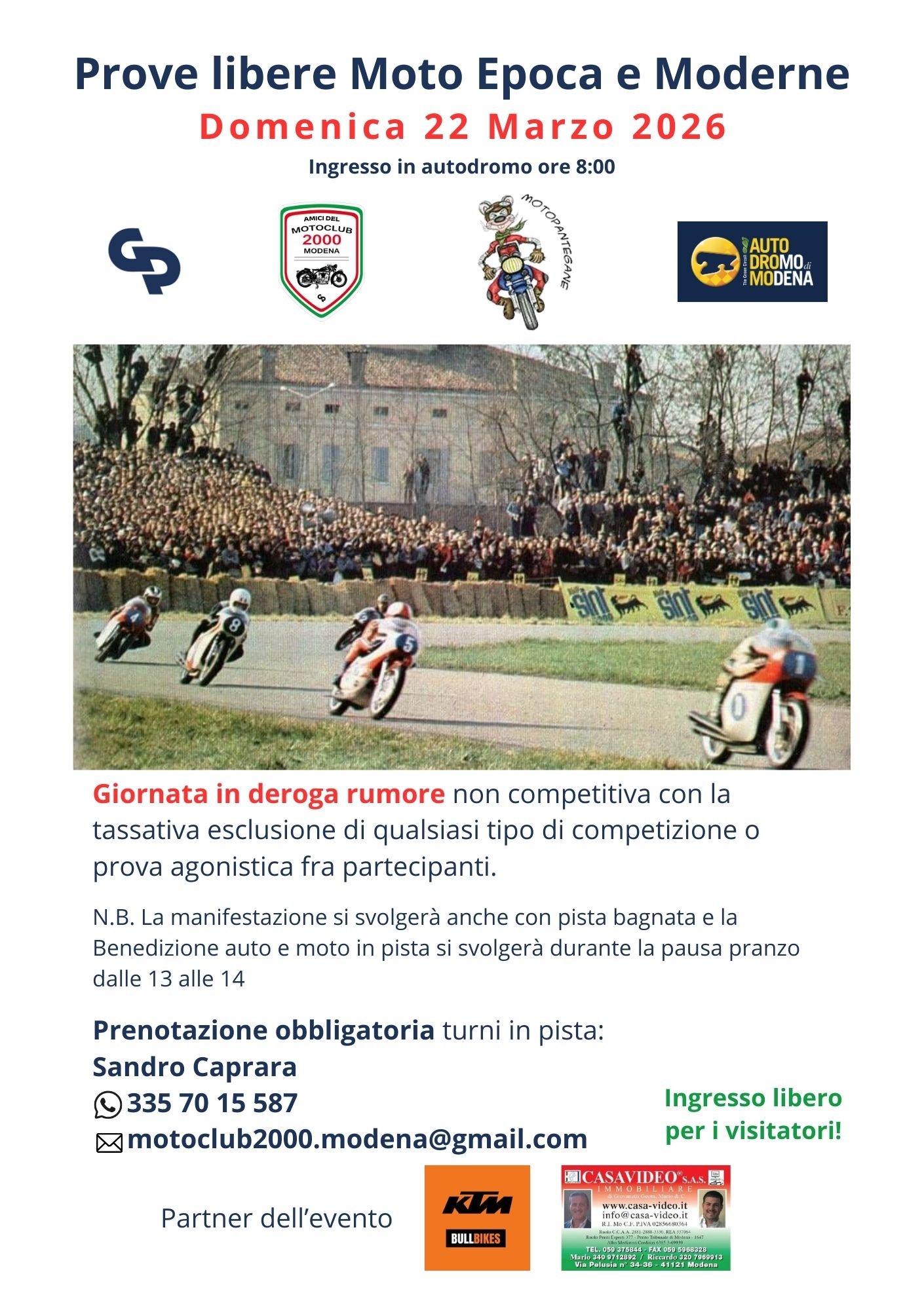 Poster pubblicitario per un evento di prove libere di moto d'epoca e moderne che si terrà il 22 marzo 2026, con informazioni su ingressi, orari, prenotazioni e partner, accompagnato da un'immagine storica di una gara motociclistica con pubblico.