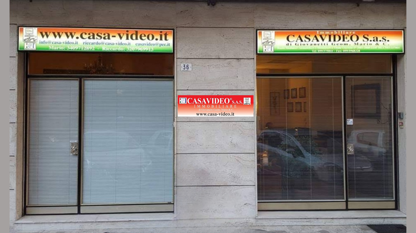 Ingresso dell’agenzia Casavideo in Via Pelusia a Modena