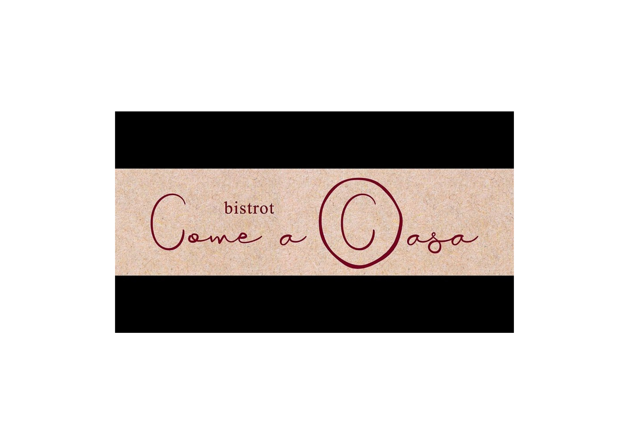 Logo del bistrot 'Come a Casa' con sfondo beige e dettagli in rosso e nero.