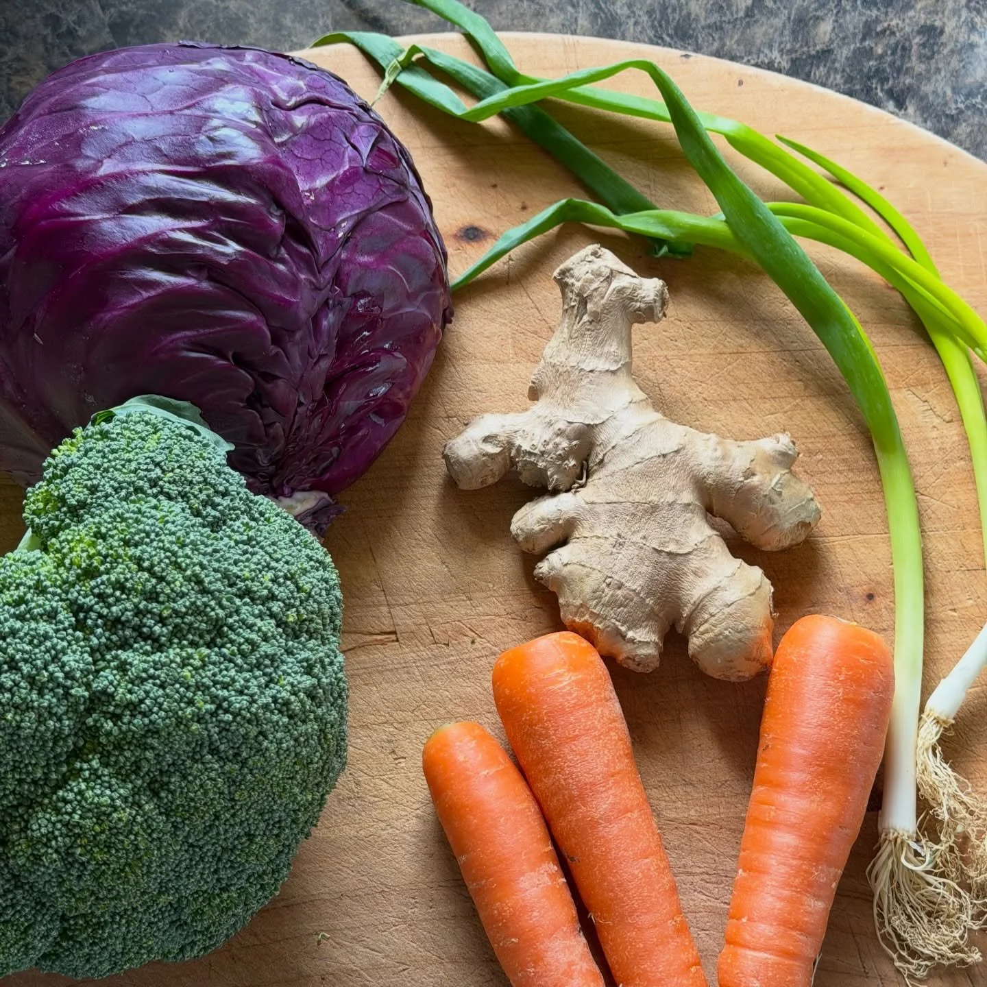 Some yummy foods that have been on rotation lately 🥑🥩🥦🥕🫐

-aiming for 5 colours per meal 
-lots of plums 
-snack plate lunch&rsquo;s 
-frittata for breakfast, best way to get extra vege in 
-fresh berries (gifted from our friend, too expensive t