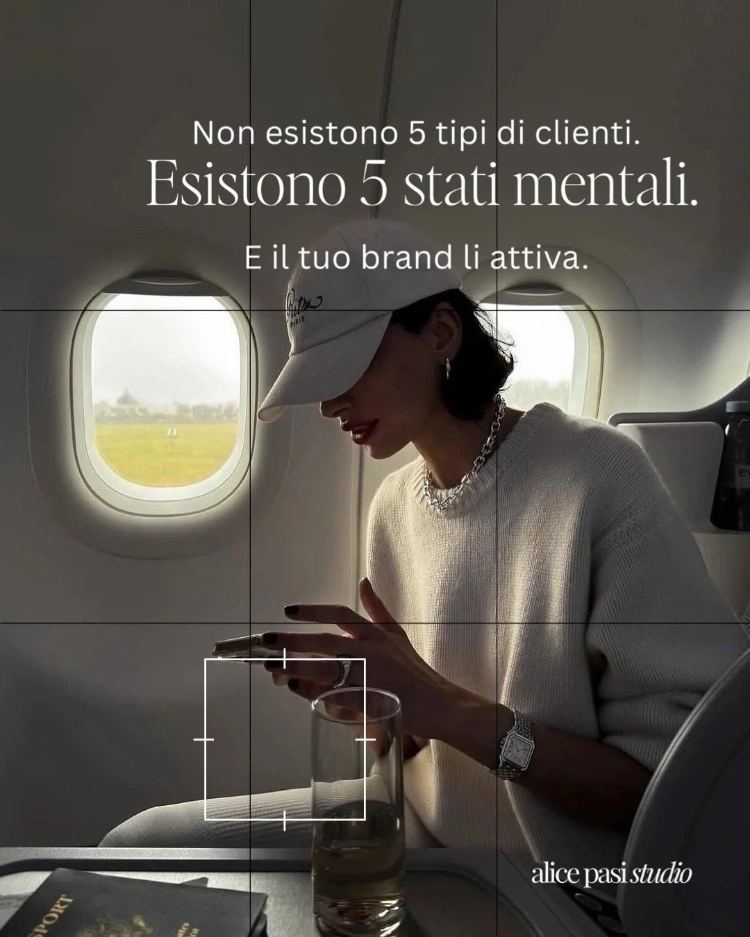 Non esistono clienti sbagliati.
Esistono standard diversi.

Il cliente che chiede sconto non &egrave; &ldquo;cheap&rdquo;.
Sta semplicemente comprando dal livello di decisione che hai reso normale.

Il cliente che non si fa problemi di prezzo non &eg