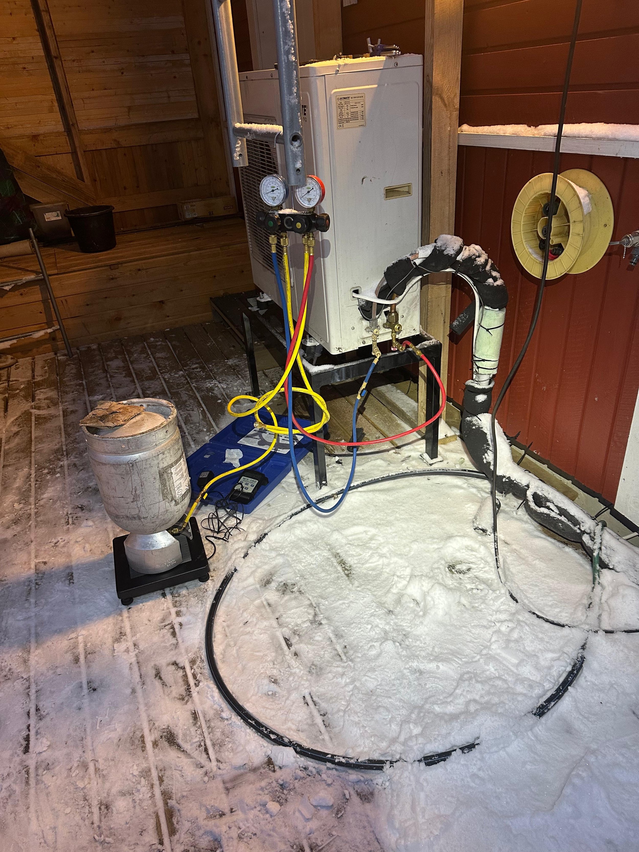 Vesi-ilmalämpöpumppu asennukset korjaukset sähkötyöt Meap Sähkö