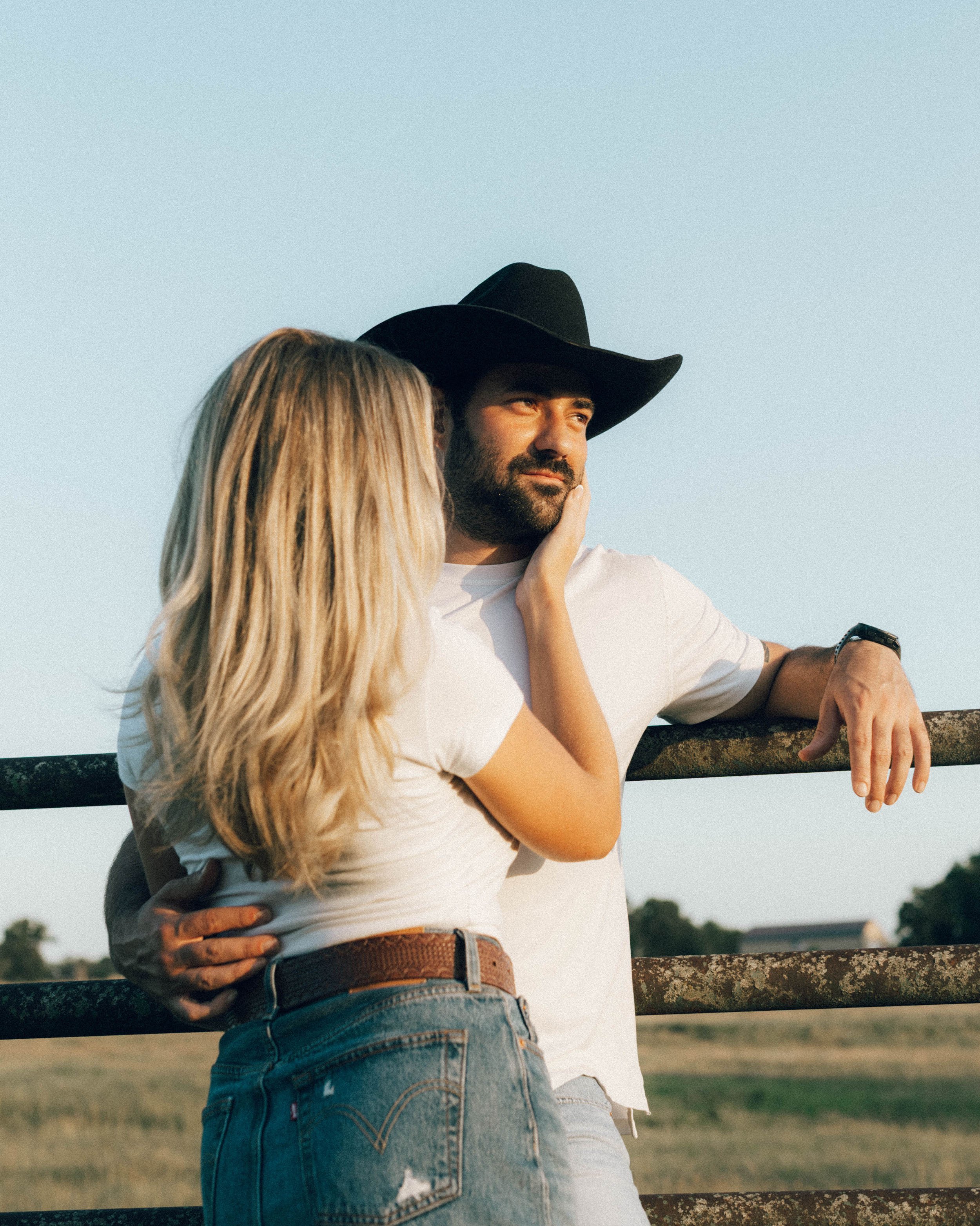 cowboy-engagement-session-ok-photographer.jpg