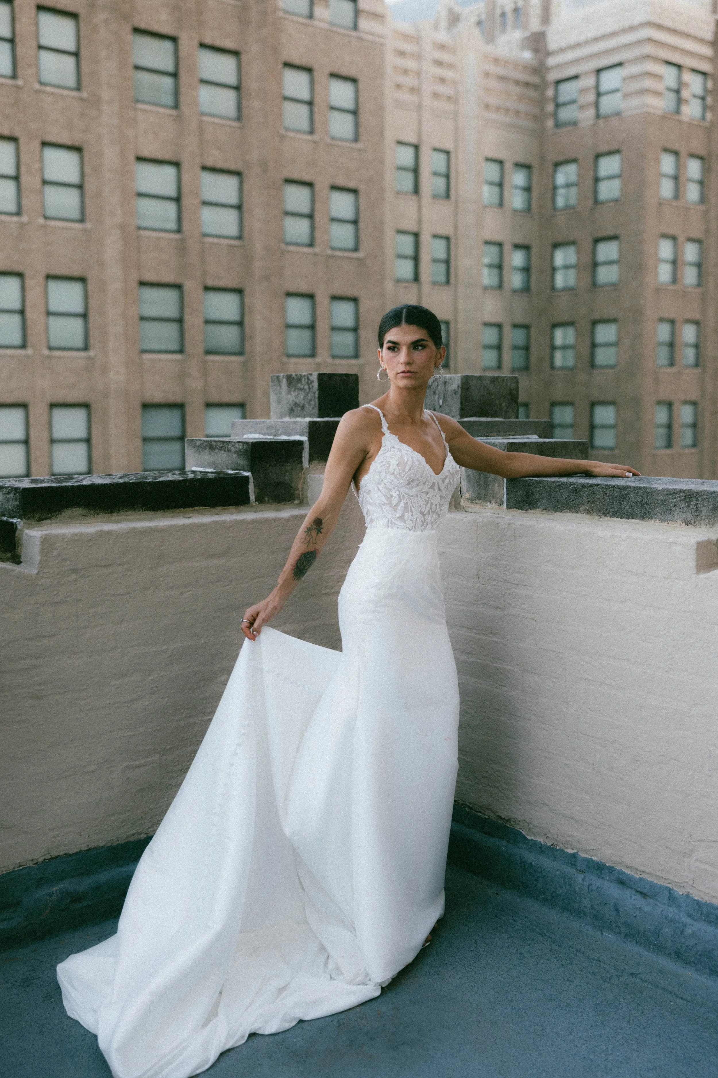 bridal-portrait-historic-tulsa-club-hotel.jpg