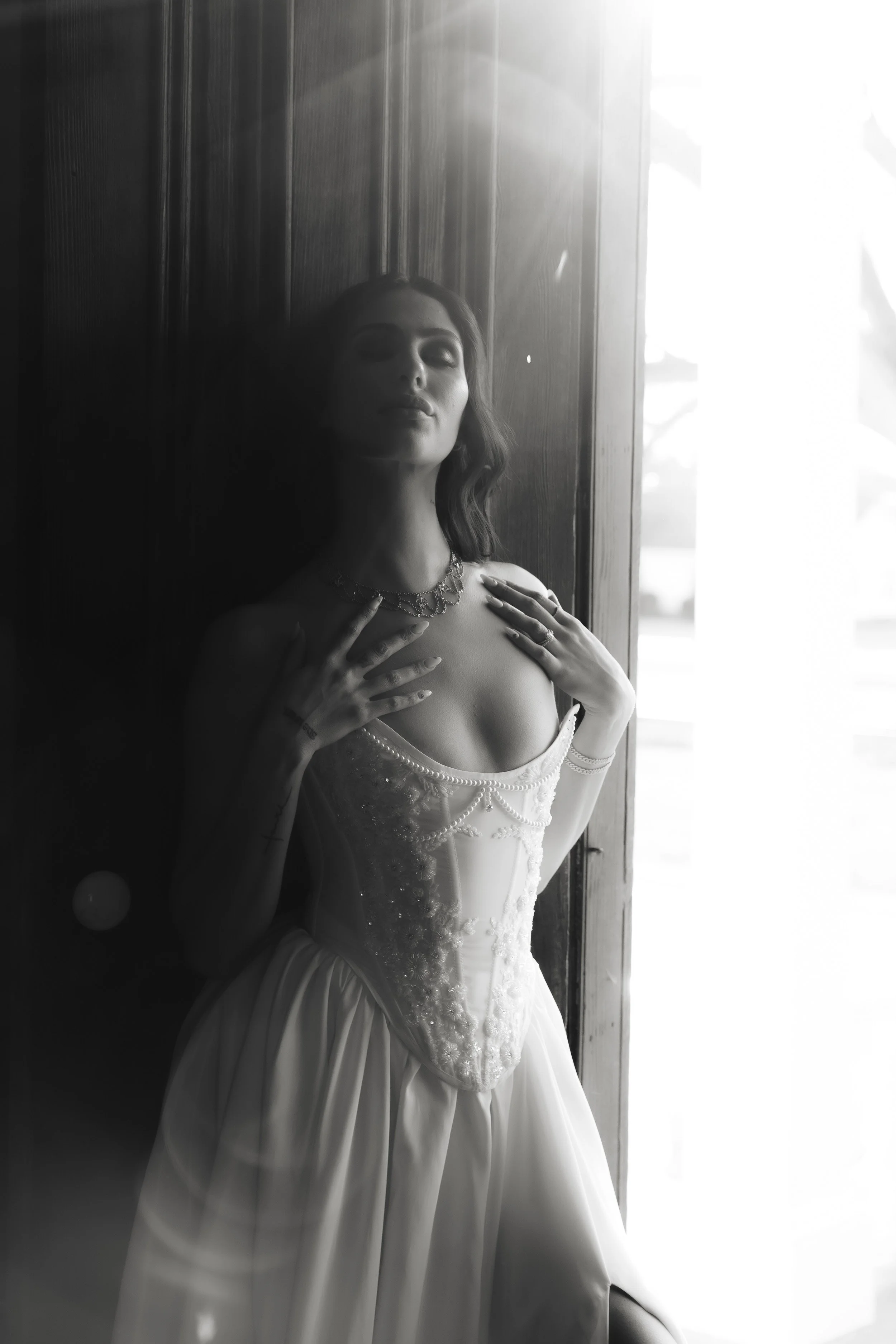 bridal-portrait-bnw-whimsical-wedding-oklahoma.jpg