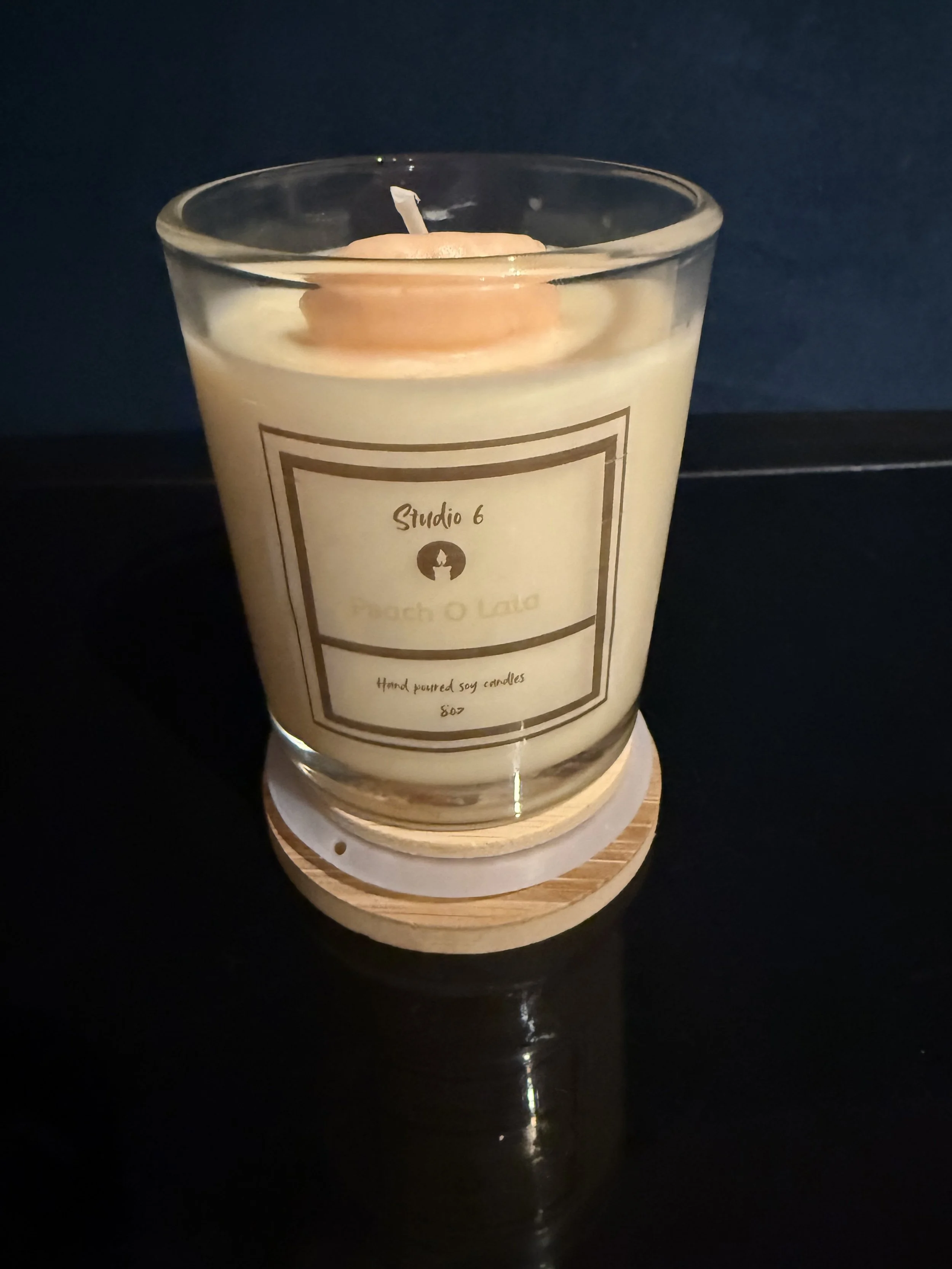 Peach O lota  candle