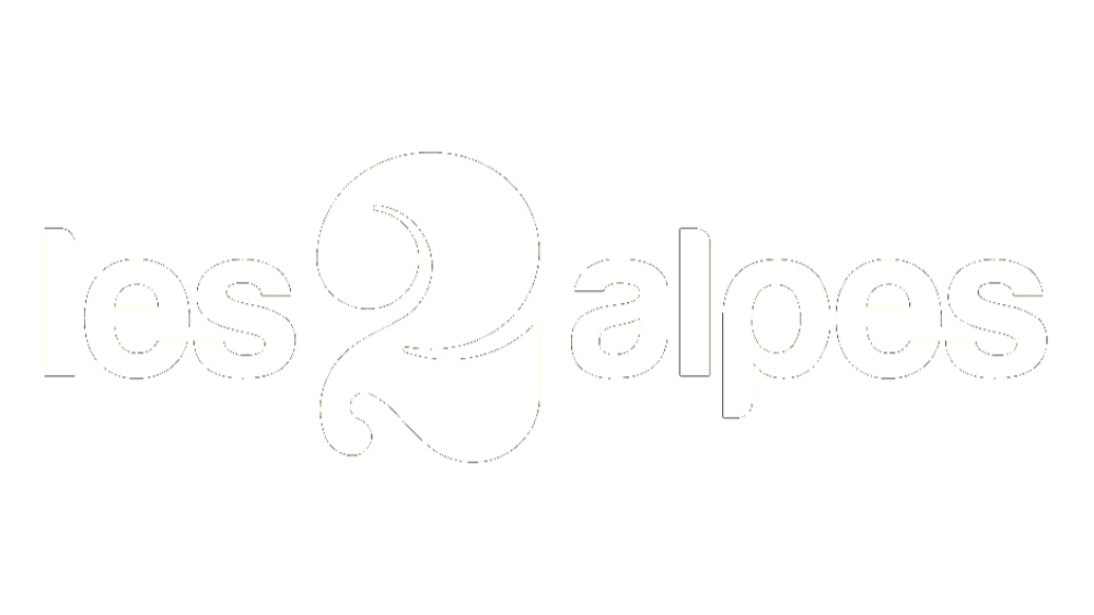 Logo avec le texte 'les Alpes' et un point d'interrogation stylisé en forme de montagne.