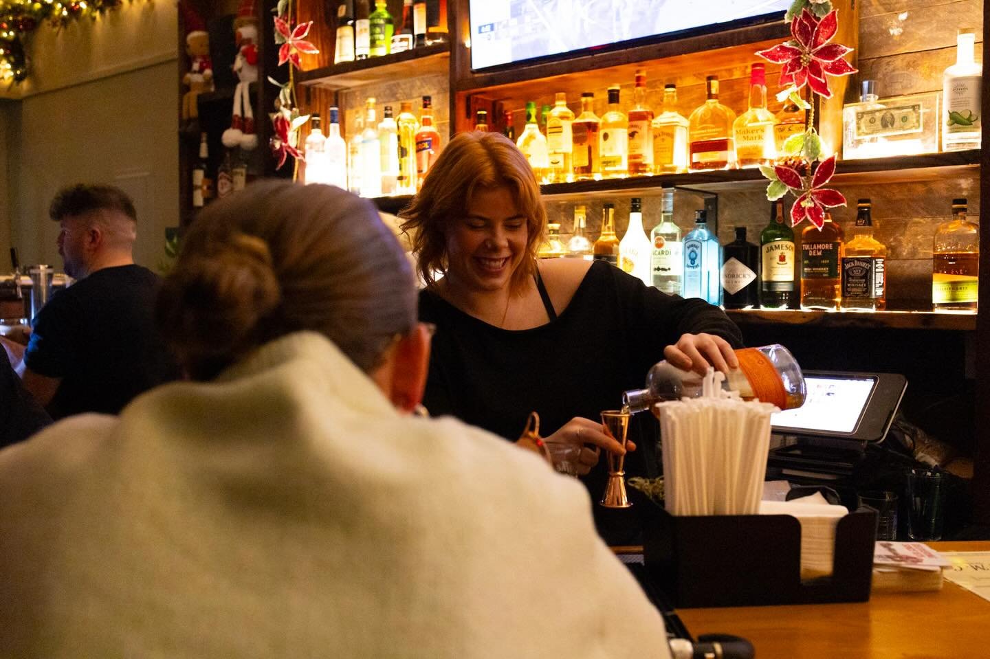 Shaking up all your Friday favs all night long! Come watch some games or pop in for a night cap&hellip; we&rsquo;ll save you a seat 😊