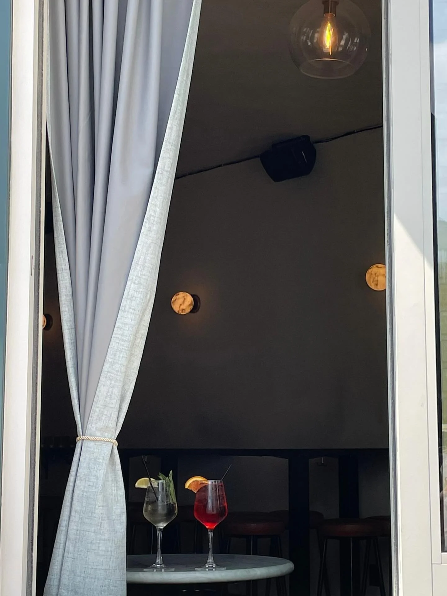 SPRITZ SEASON IS HERE ☀️🍊

Sunshine, fresh air, and a cold spritz in hand&hellip;
That&rsquo;s your Wednesday sorted 🍹

📍 The McCarren.  #aperolspritz #brooklynbar #williamsburg