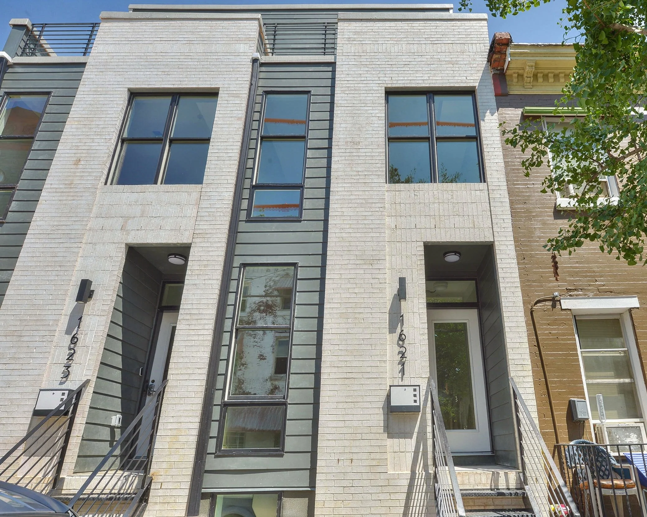 26 Aviron Row - Luxury Finishes on the Budget