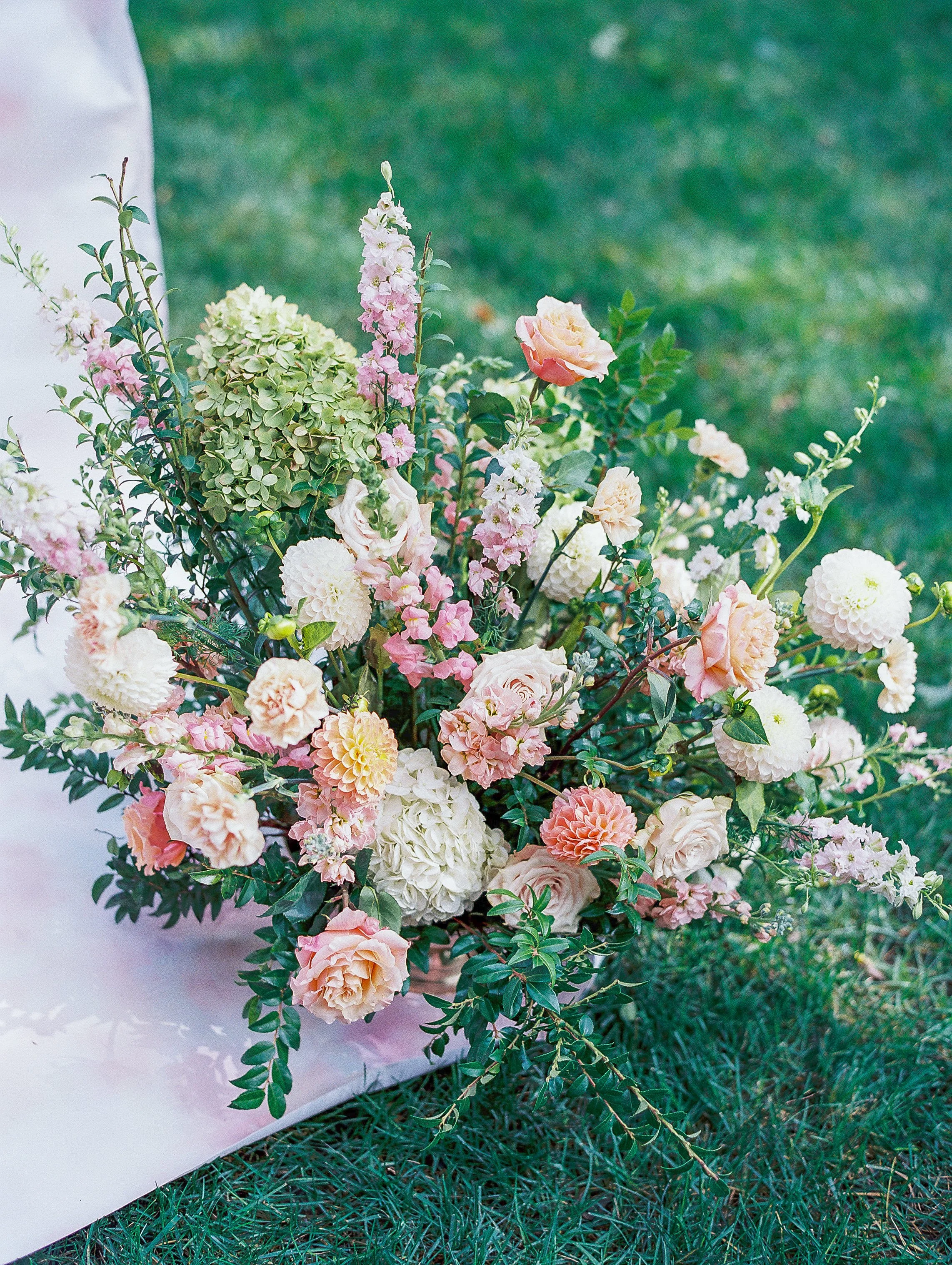 KatieTraufferPhotography-LaurenBridalShower-10028.jpg