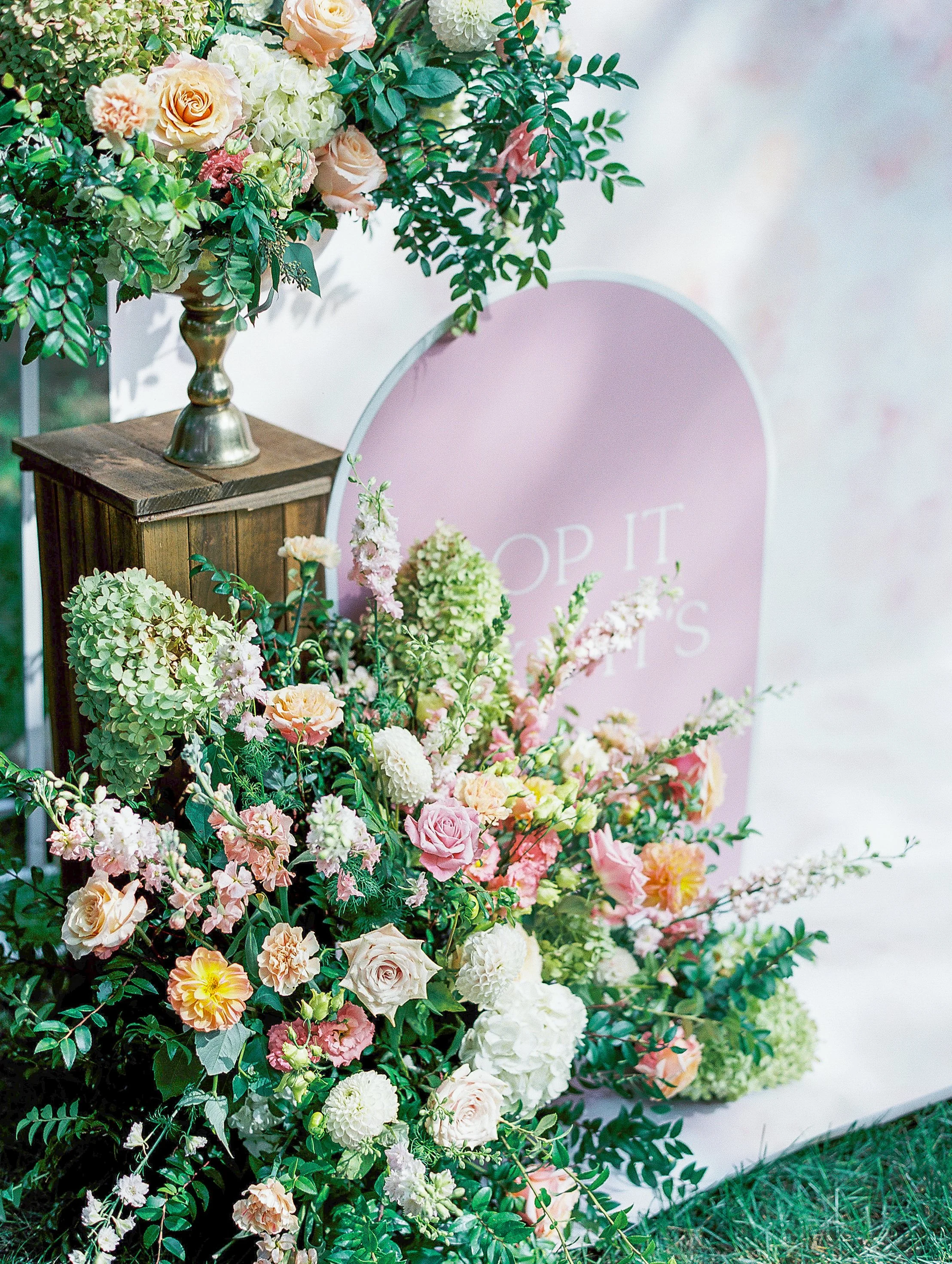 KatieTraufferPhotography-LaurenBridalShower-10029.jpg