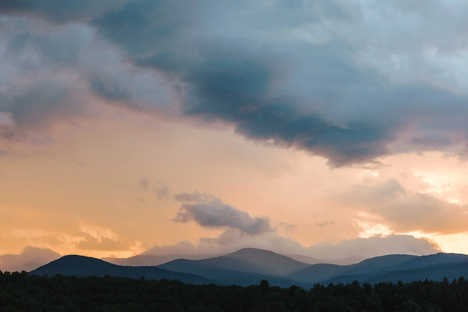luna-munn-photography-intimate-vermont-wedding-emelia-dan0964.jpg