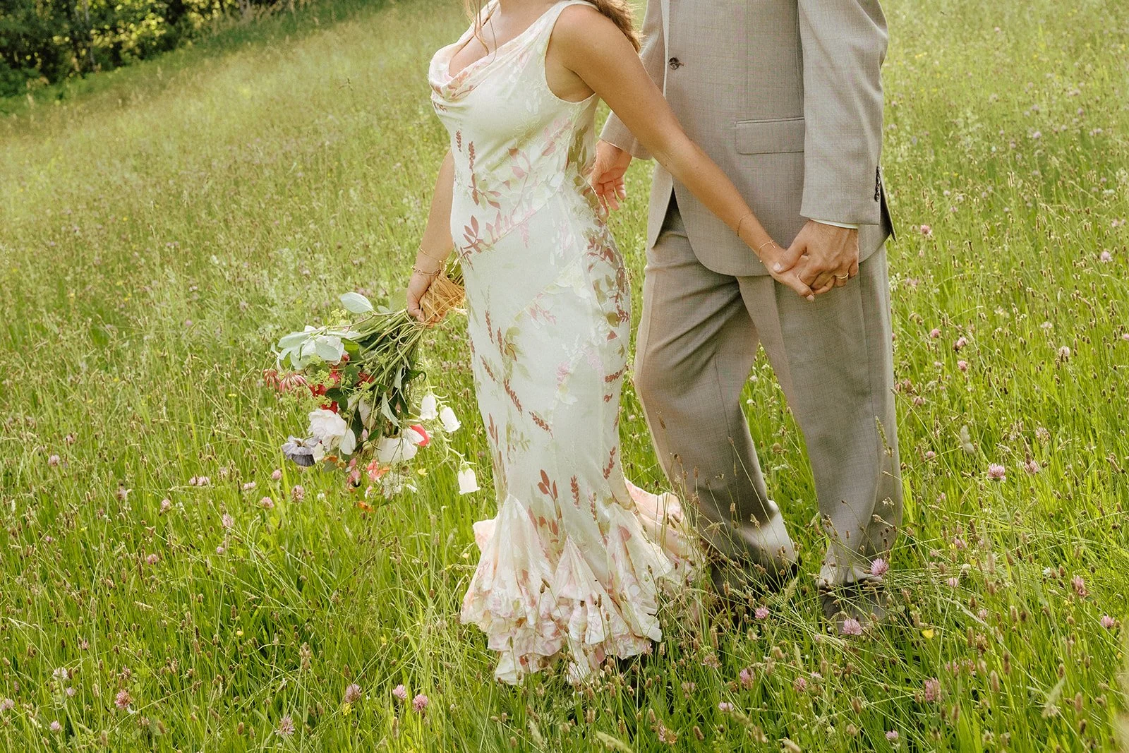 luna-munn-photography-intimate-vermont-wedding-emelia-dan0718.jpg