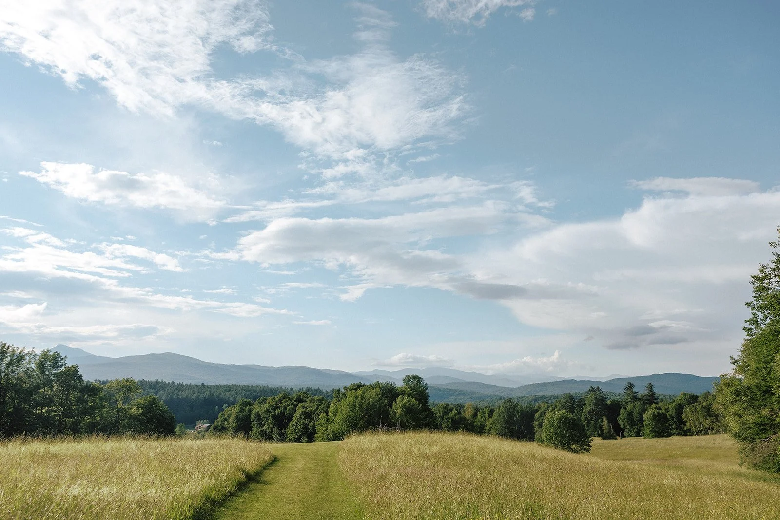 luna-munn-photography-intimate-vermont-wedding-emelia-dan0565.jpg