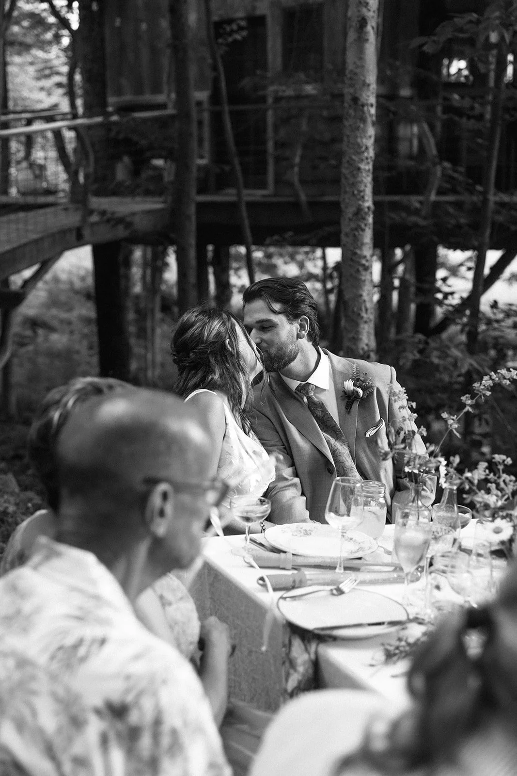 luna-munn-photography-intimate-vermont-wedding-emelia-dan0944.jpg