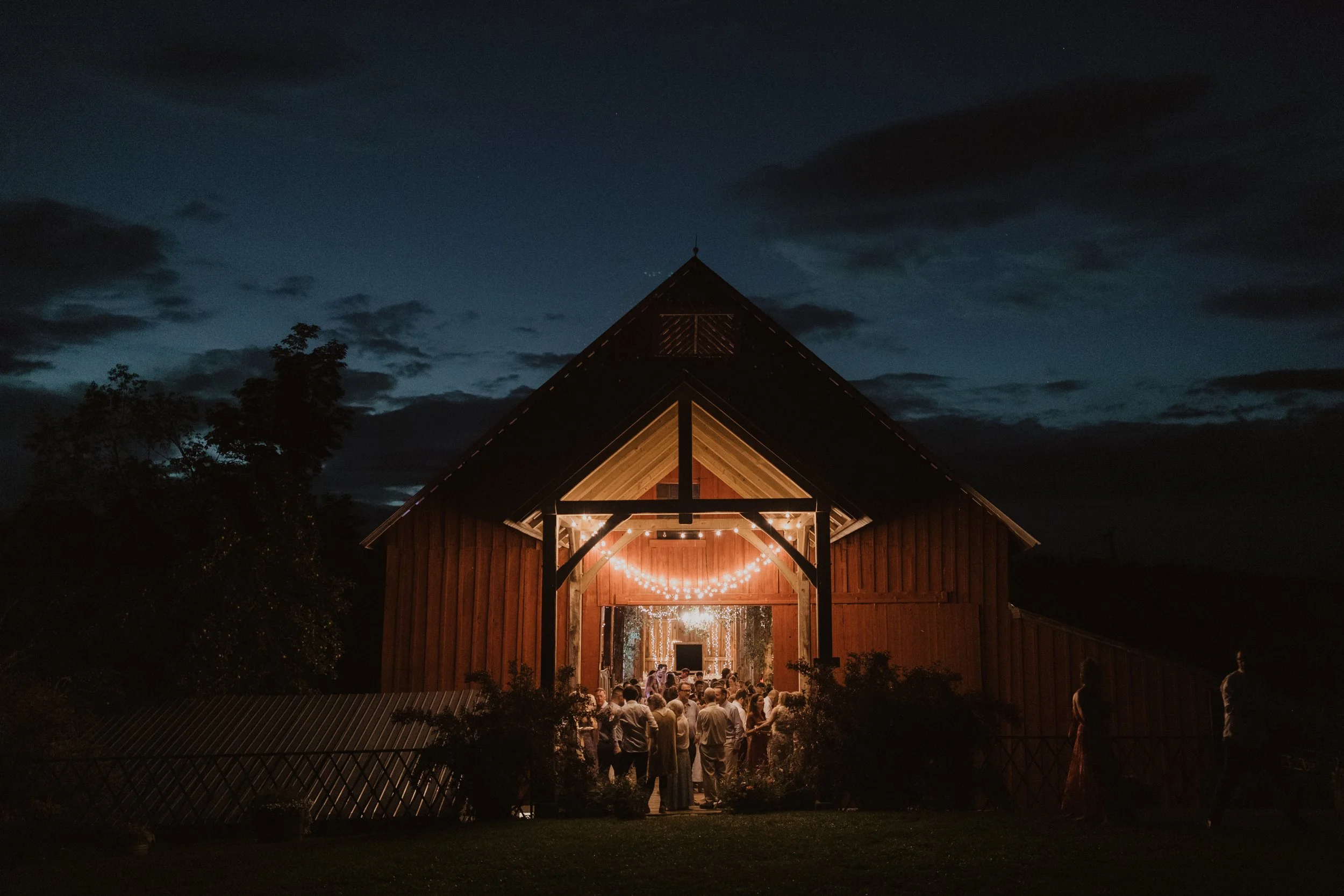 Ada+Chris_BlissRidgeFarm-73 (1).jpg