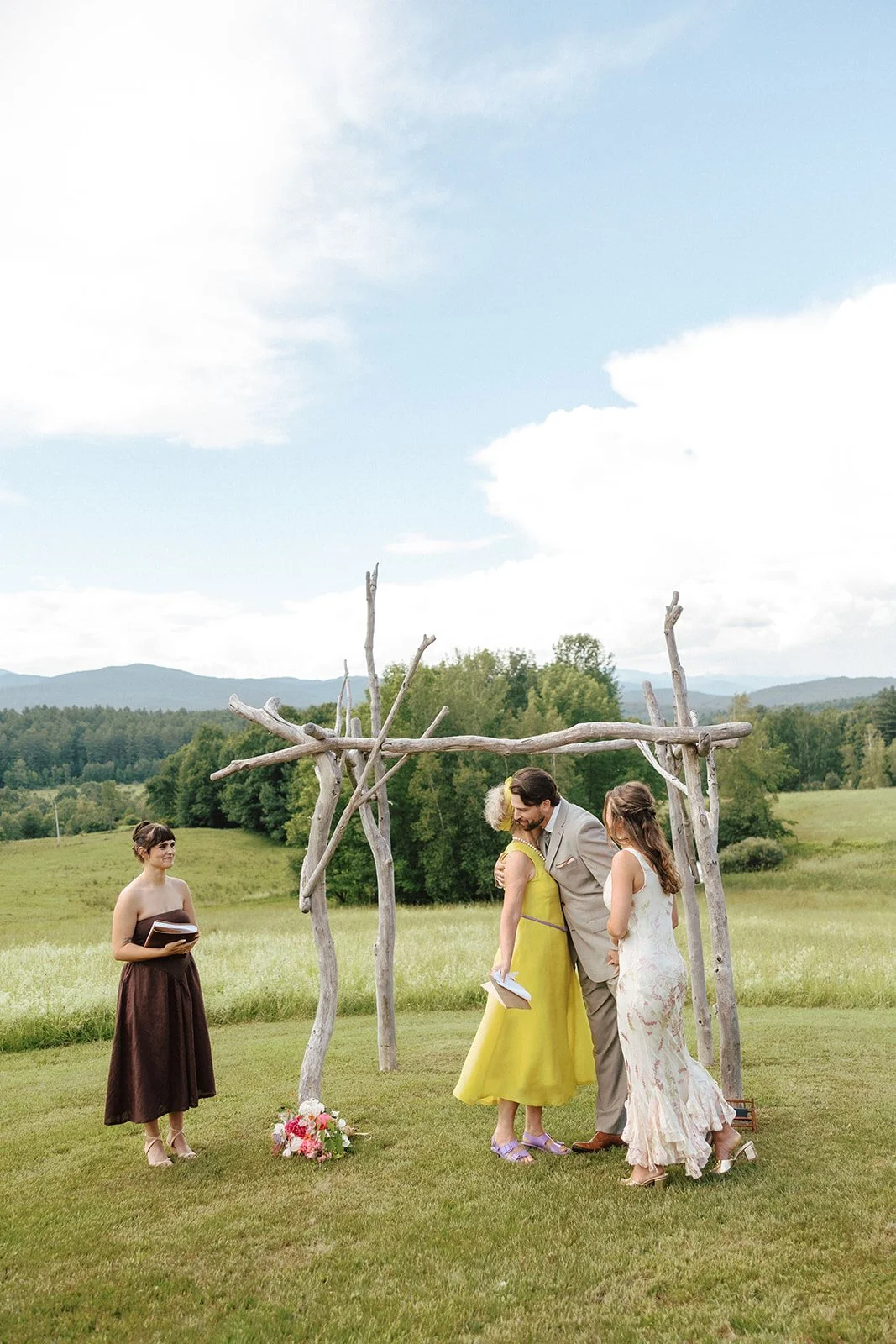 luna-munn-photography-intimate-vermont-wedding-emelia-dan0180.jpg