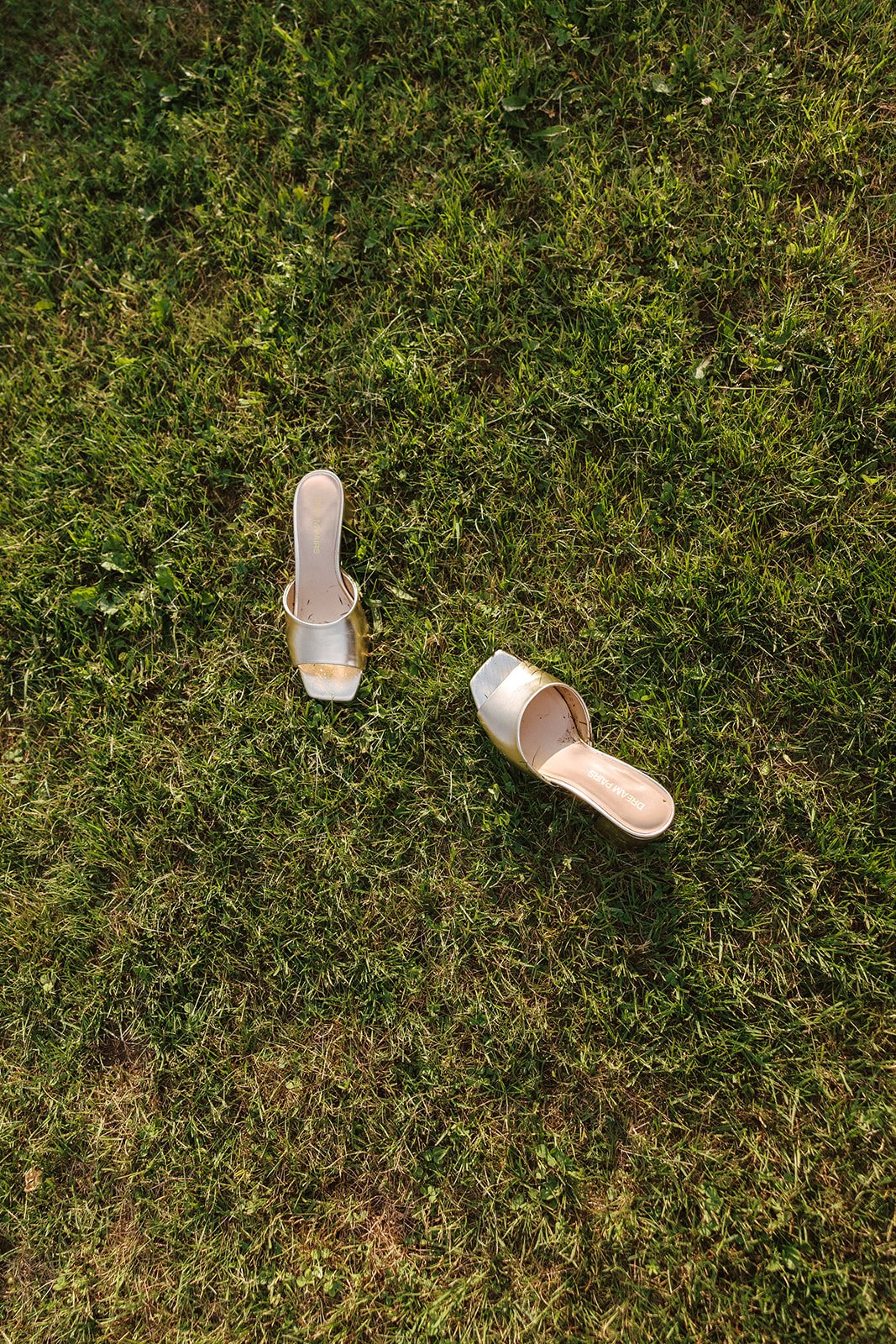 luna-munn-photography-intimate-vermont-wedding-emelia-dan0802.jpg