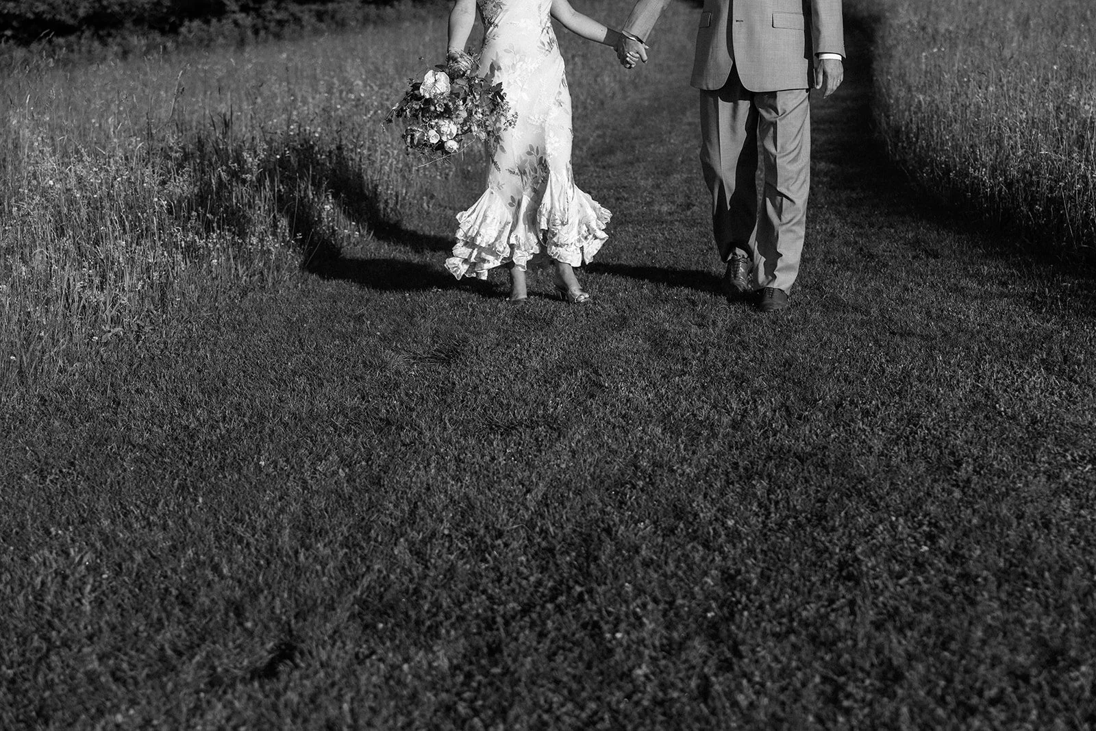 luna-munn-photography-intimate-vermont-wedding-emelia-dan0783-Copy1.jpg