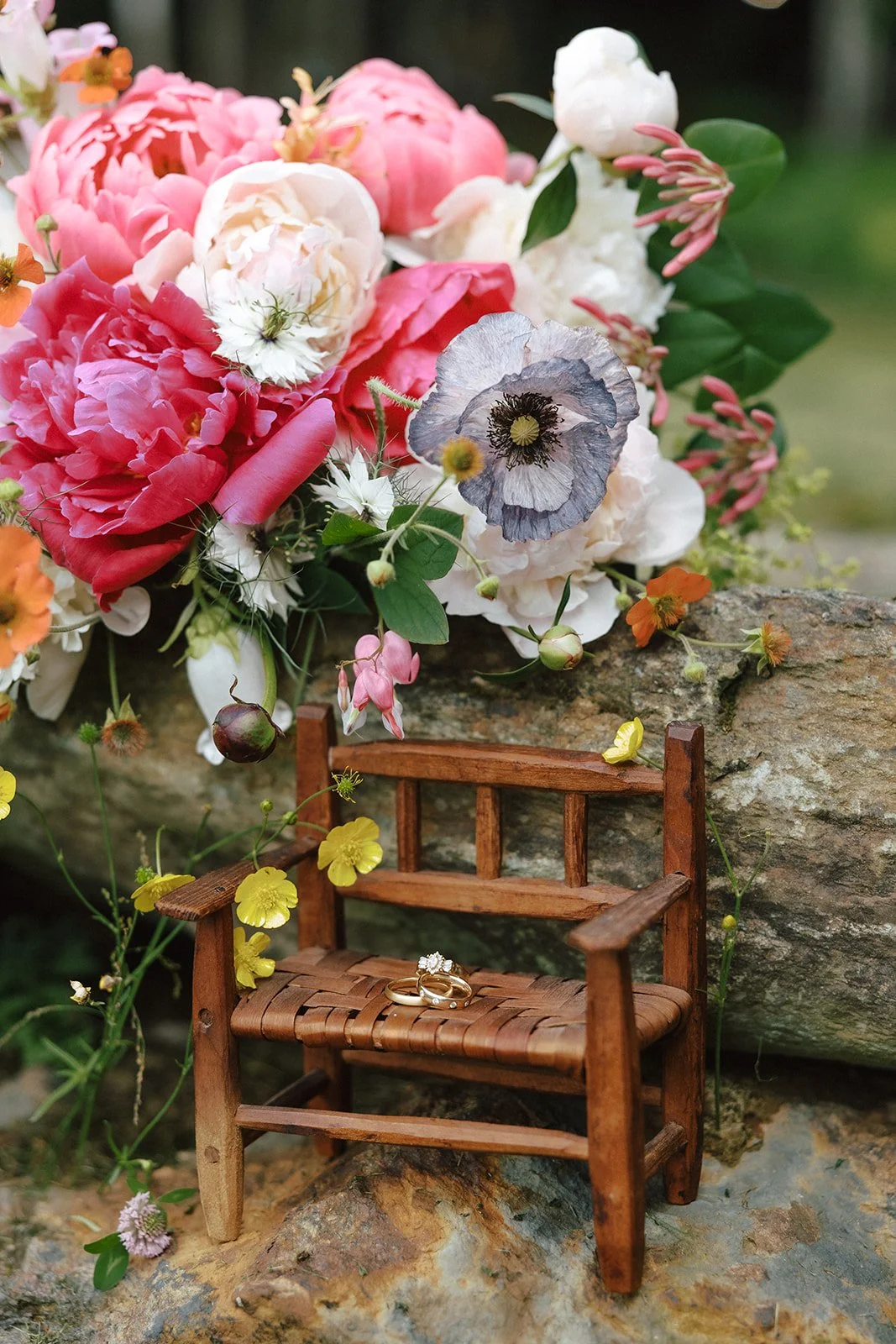 luna-munn-photography-intimate-vermont-wedding-emelia-dan0014.jpg