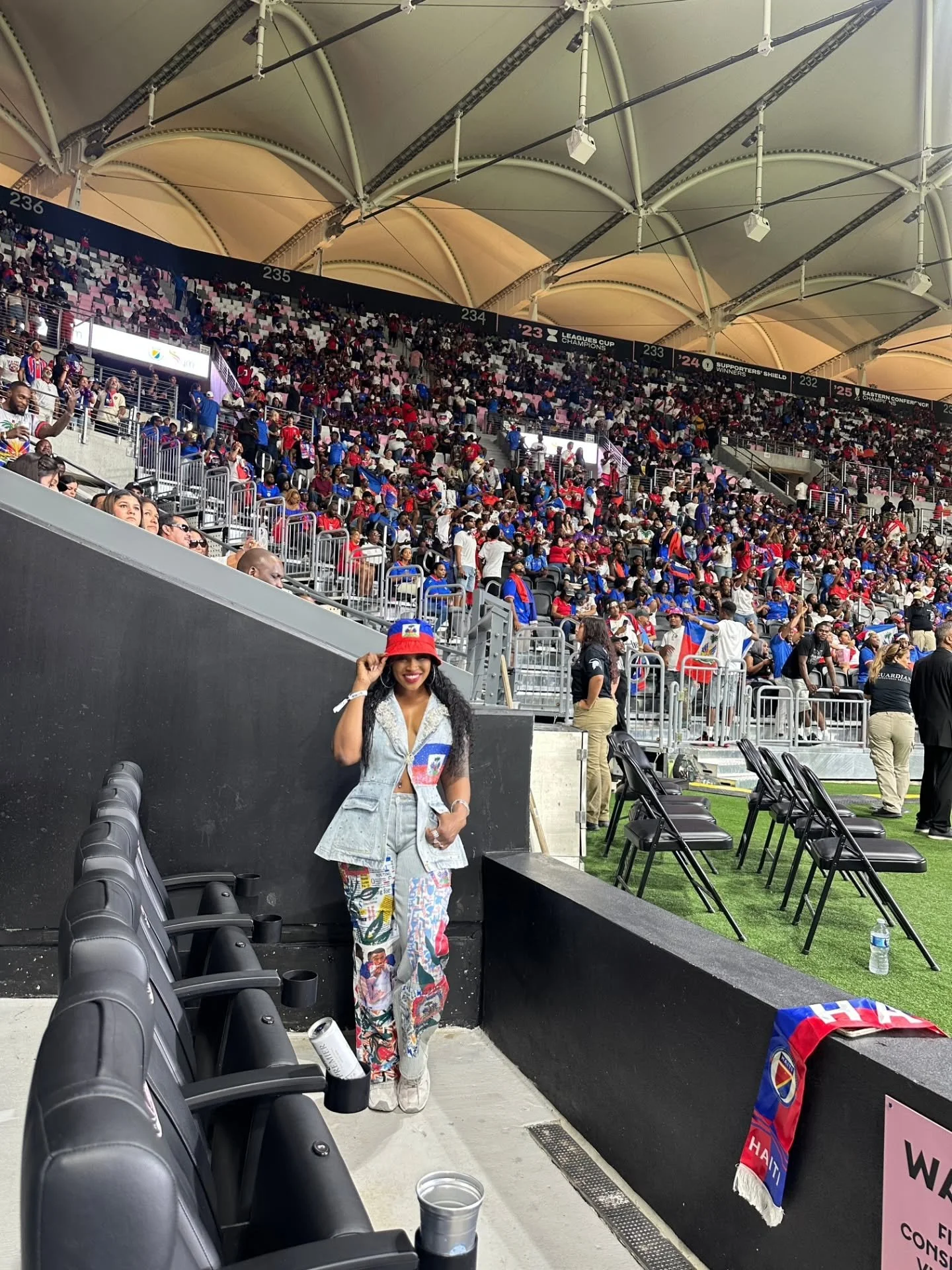 MIAMI showed up, but HAITI took over! 🇭🇹❤️💙
The score doesn't change the pride. We came, we sang, we believed, and we're still believing! 🌍⚽
One nation. One dream. One World Cup mission.
 KALE YO! 🇭🇹🔥
#Haiti #Grenadiers #KaleYo #RoadToWorldCup