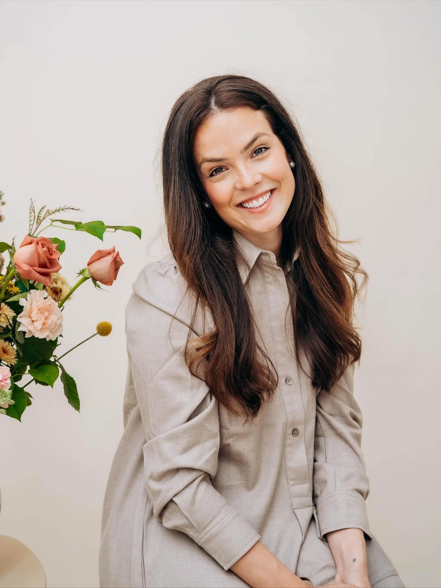 👋🏻Hi, I&rsquo;m Michelle Miner &mdash; a Charlotte-based photographer, creative director, and storyteller.

My work lives at the intersection of editorial design and everyday life &mdash; capturing people, places, and moments with an eye for textur