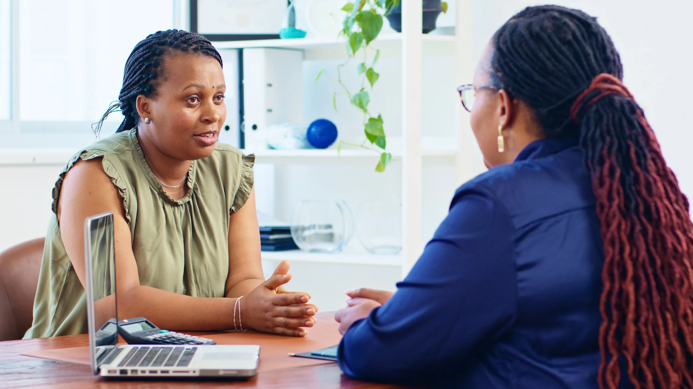 Performance Management Phrases for Struggling Employees (And What to Say Before a PIP)