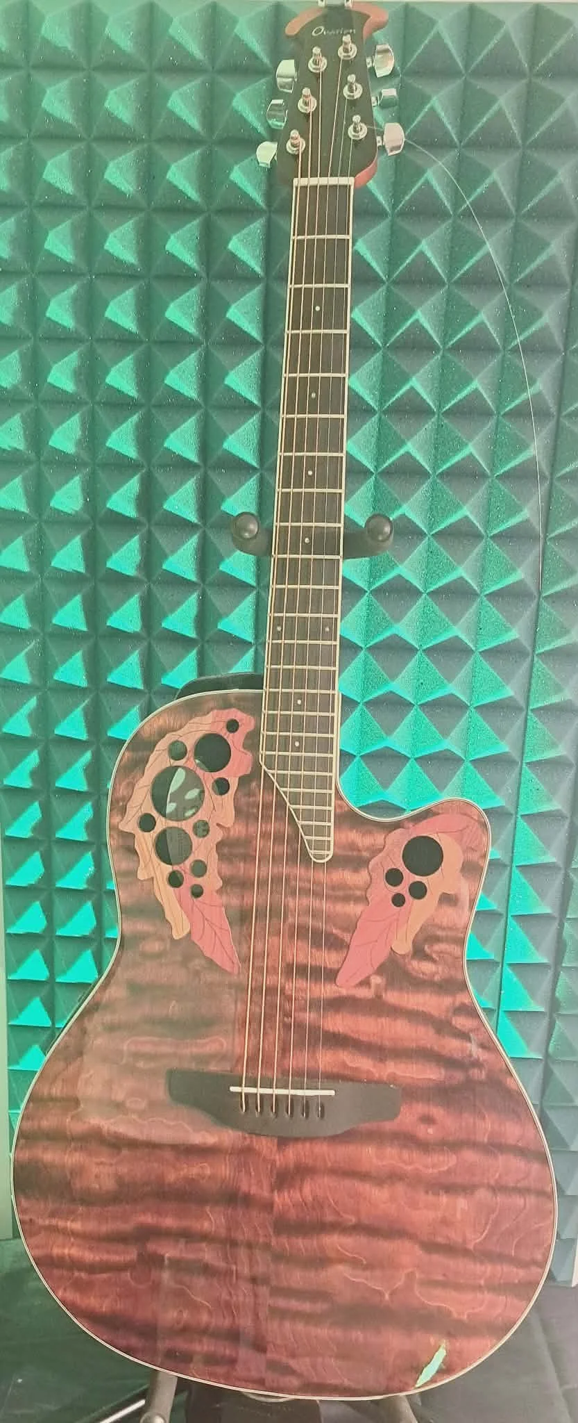 Ovation 6 string - extra shallow body