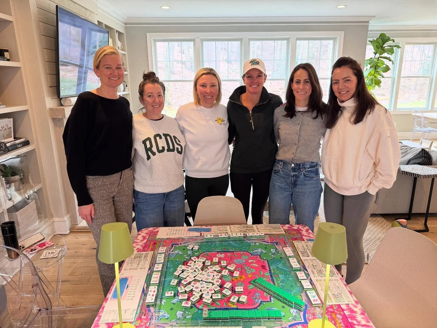 We had an absolute blast with these RCDS Gator moms last week! 🐊💚🤍🐊

Thank you @tararolf13 for hosting in our gorgeous home! We can&rsquo;t wait to come back next month for your Mahj 102 lesson! 

DM us to schedule your lesson or event today and 
