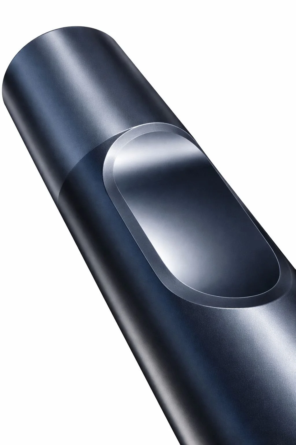 Lähikuva mustasta ja hopeasta sähkökäyttöisestä vakuumikirurgisesta instrumentista.