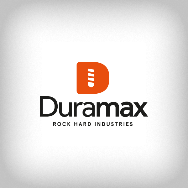 Duramax-logo, jossa oranssi symboli ja musta teksti 'Duramax' ja 'ROCK HARD INDUSTRIES'.