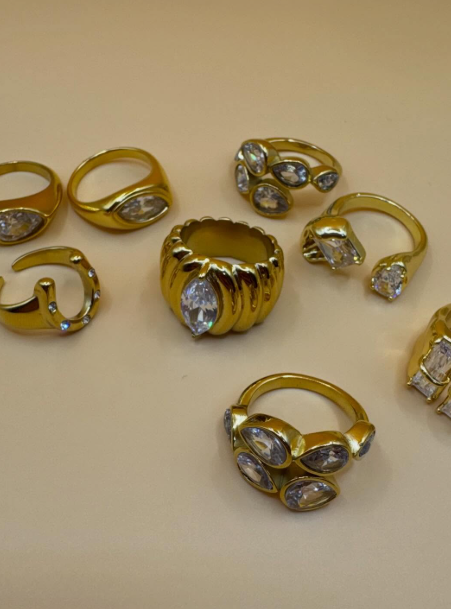 Shop It's Veronica Mac