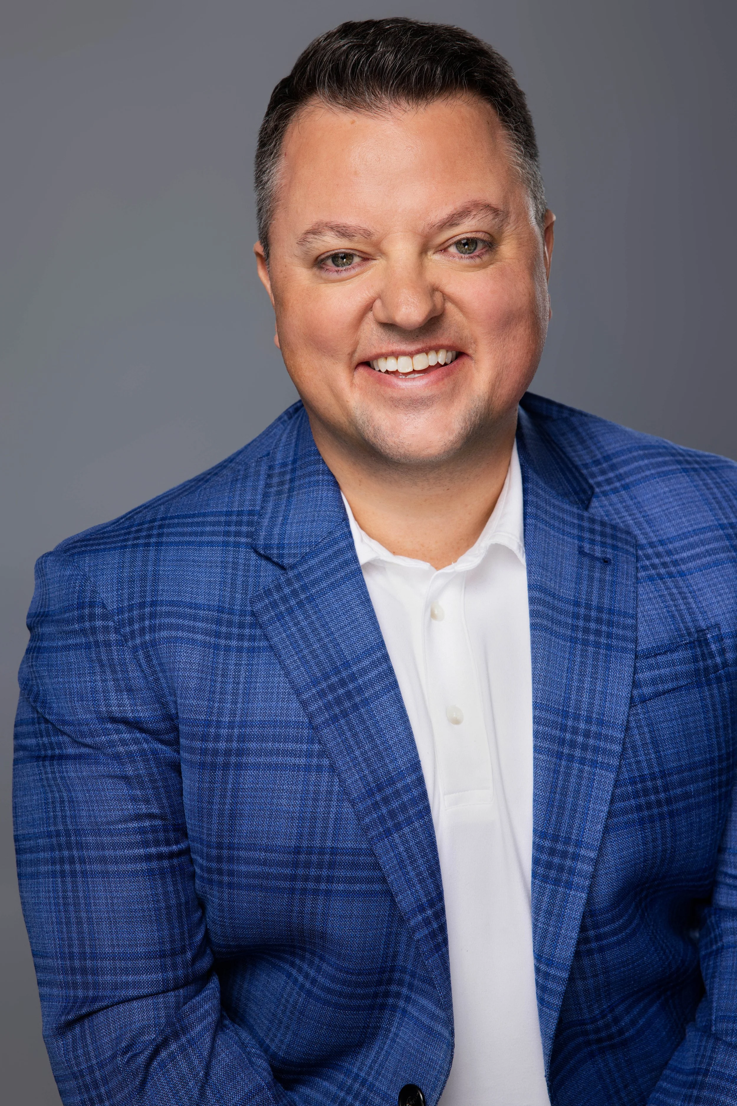 Ryan Jenkins is a keynote speaker on Artificial Intelligence, Authors, Entrepreneurs, Innovation, and Leadership, guiding teams and organizations to connect, perform, and thrive