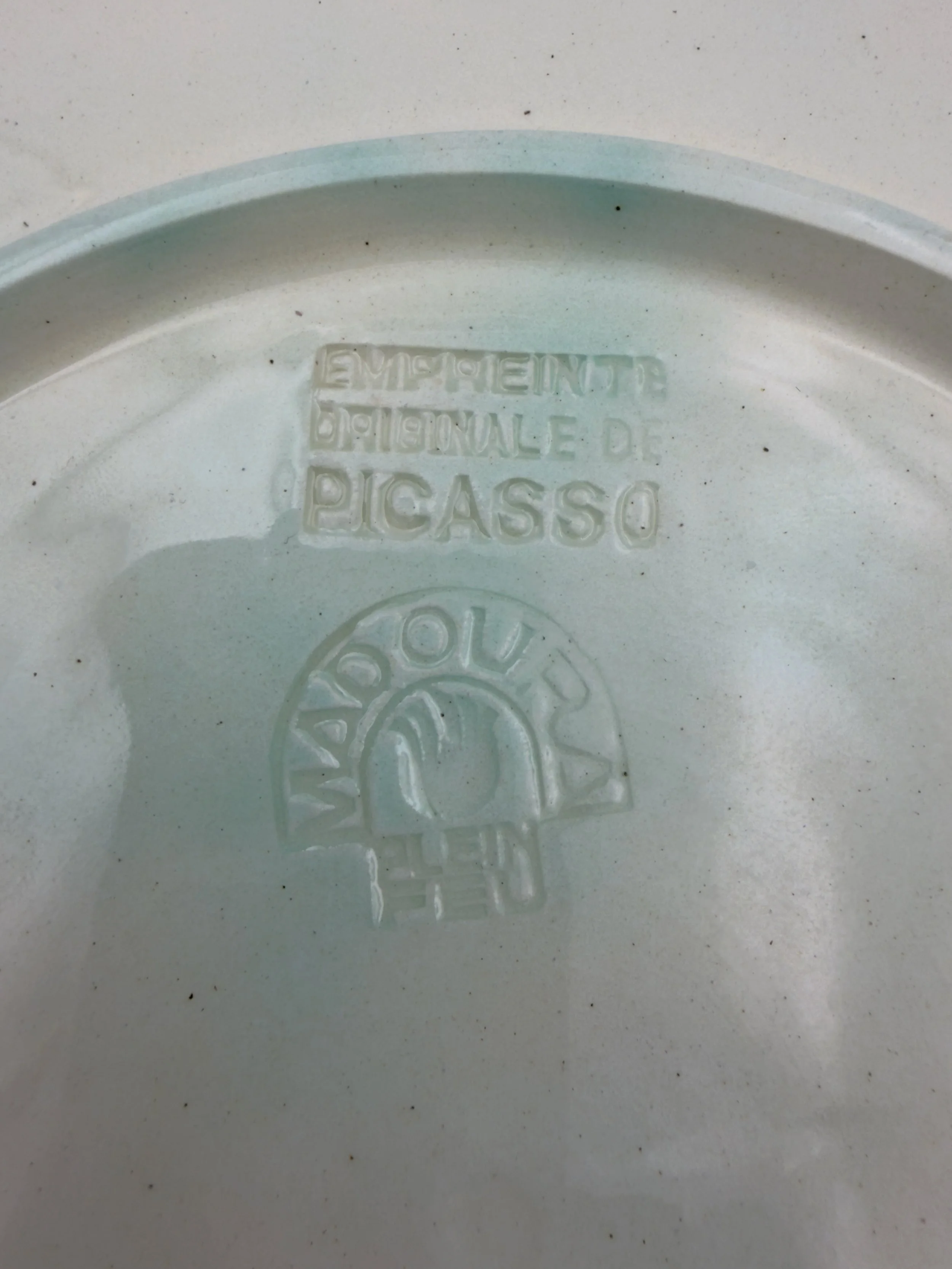 Bouquet à la Pomme - Picasso - Stamp.jpeg