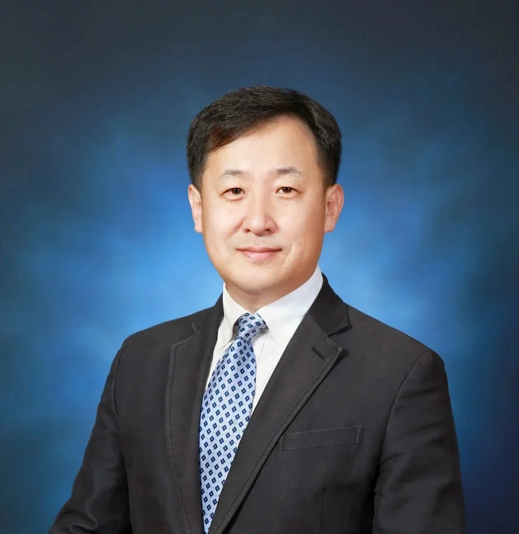 Dr. Yongho Lee