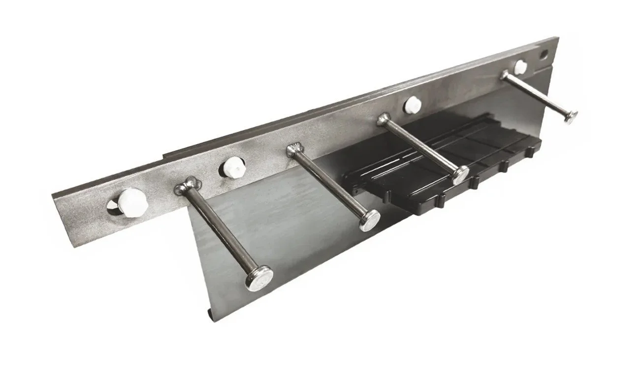 Conecto Straight 08NA40-5D armored joint for industrial concrete floors provides load transfer and joint protection.