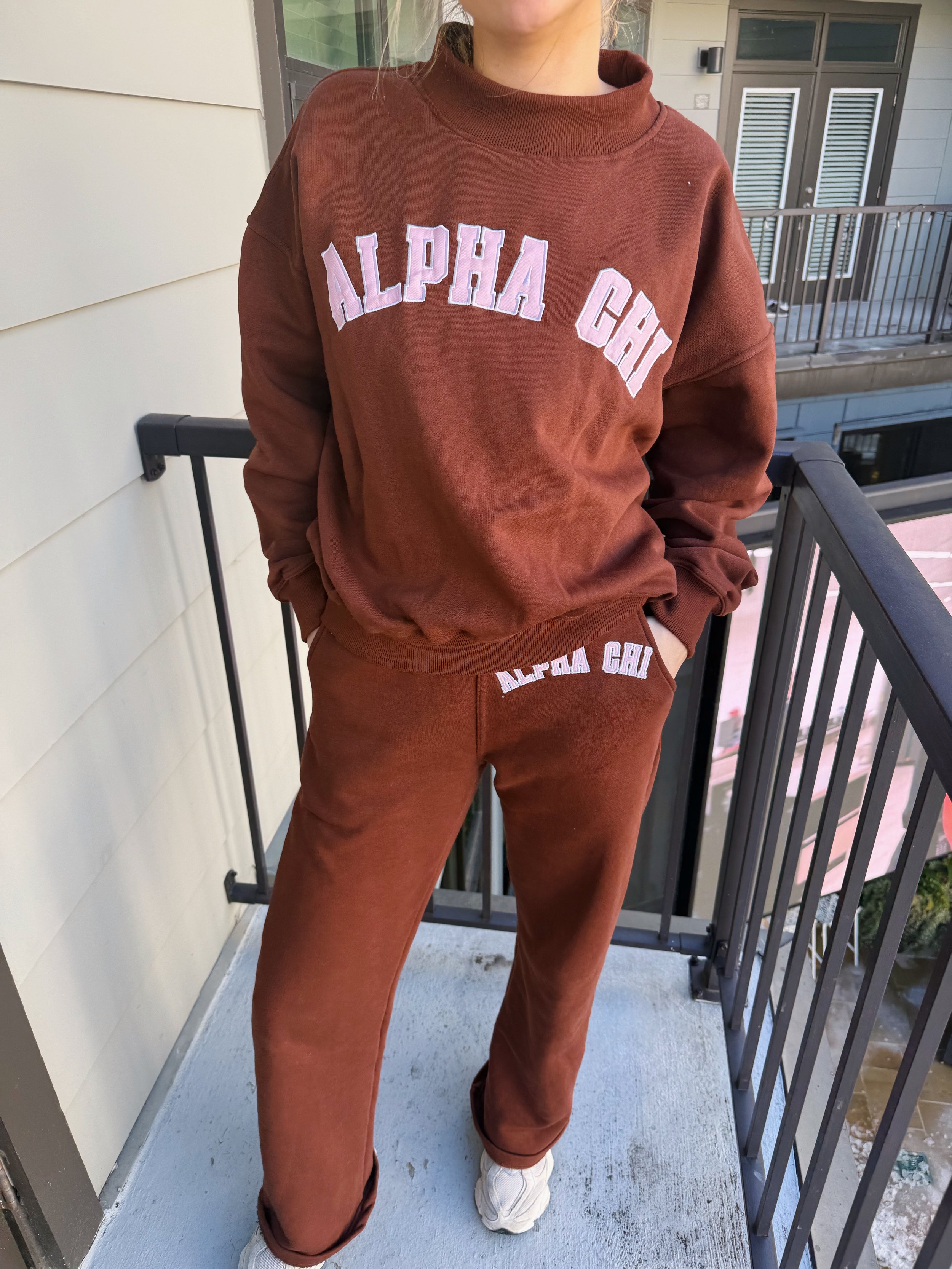 strawberry mocha mockneck