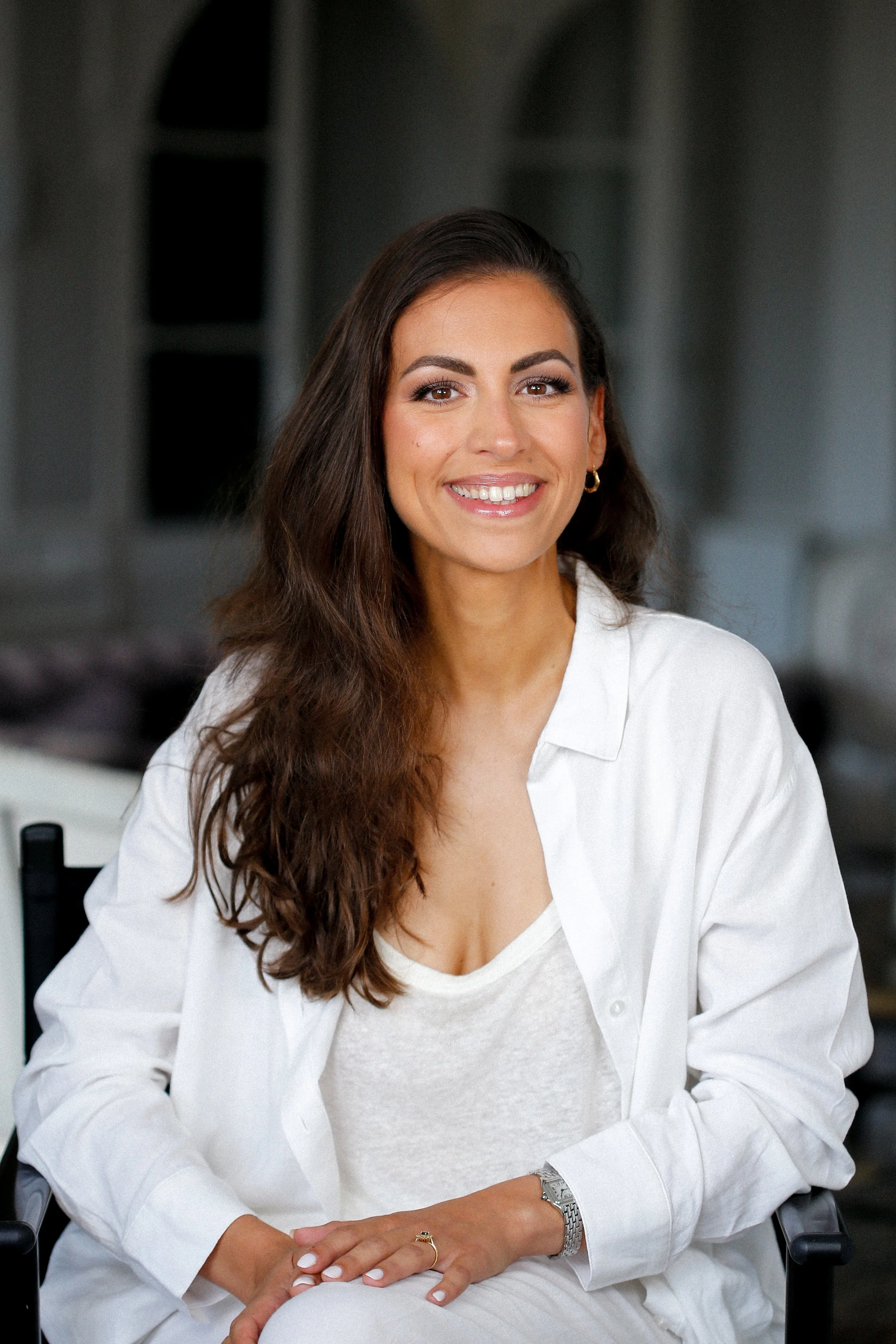 Maquillage de mariée smokey, élégant et moderne pour un mariage en vendee par Audrey Langouet Maquilleuse professionnelle