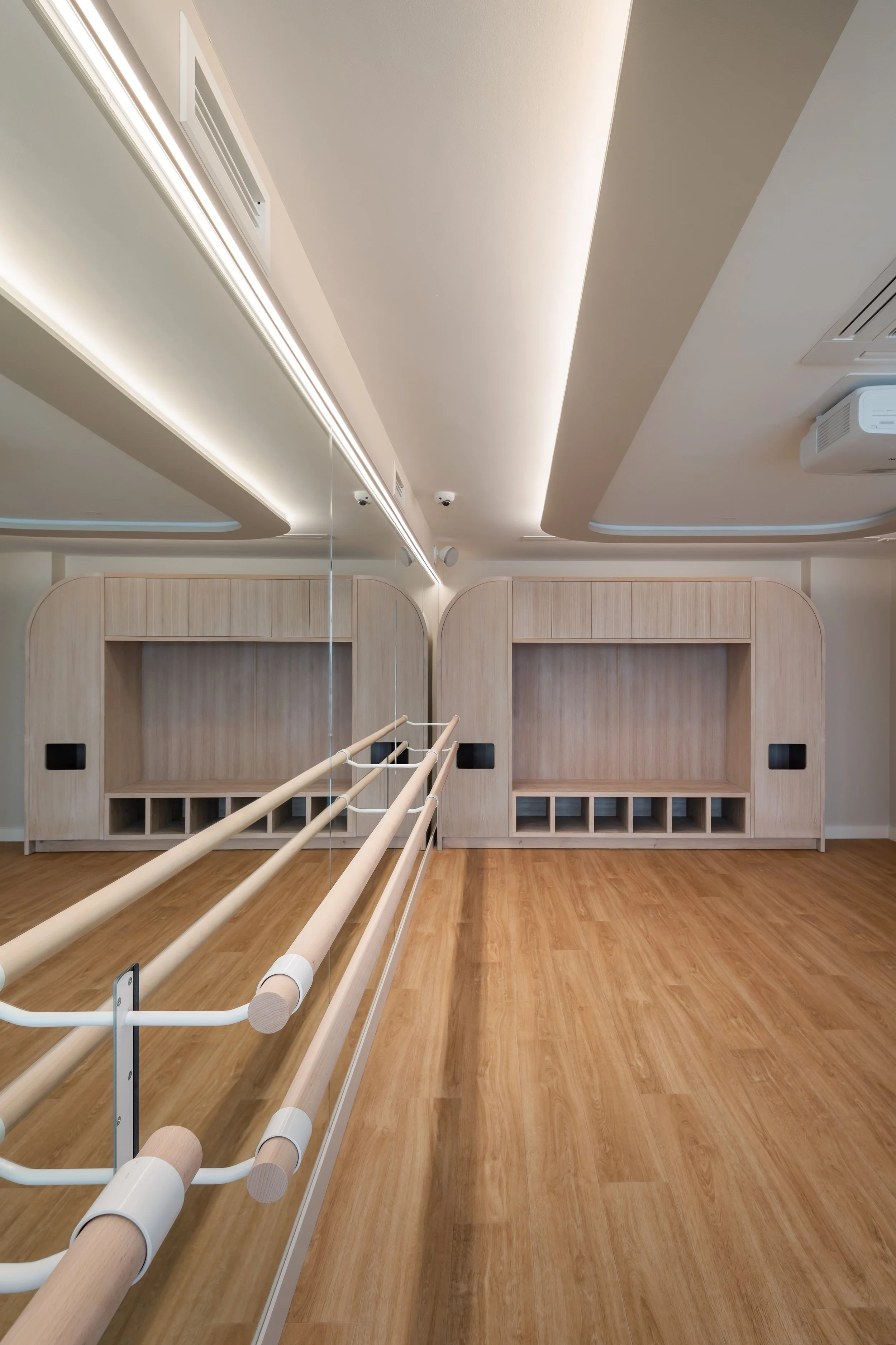 3 - Notting Hill Club - Photography © Theo Tzia.jpg