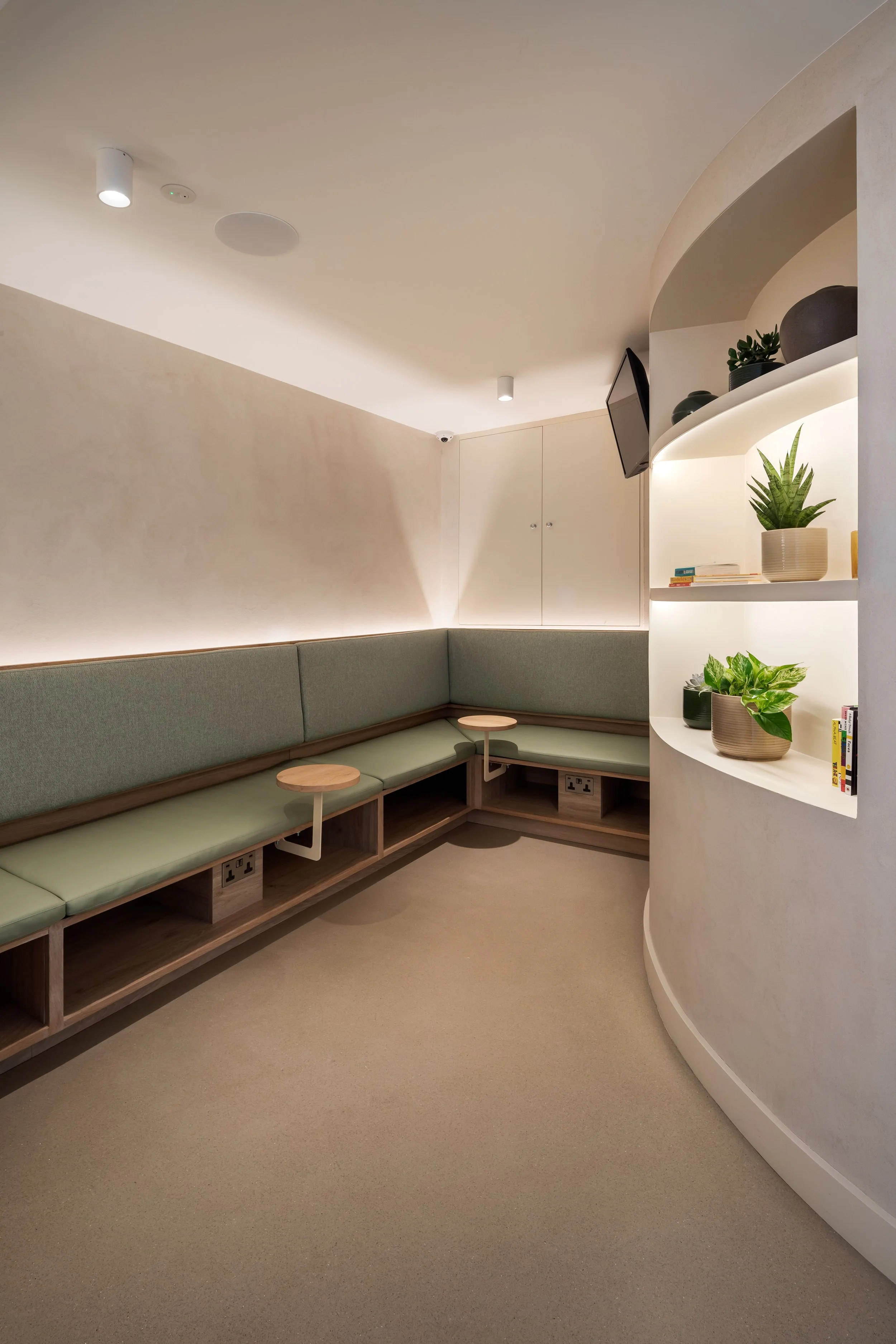 13 - Notting Hill Club - Photography © Theo Tzia.jpg