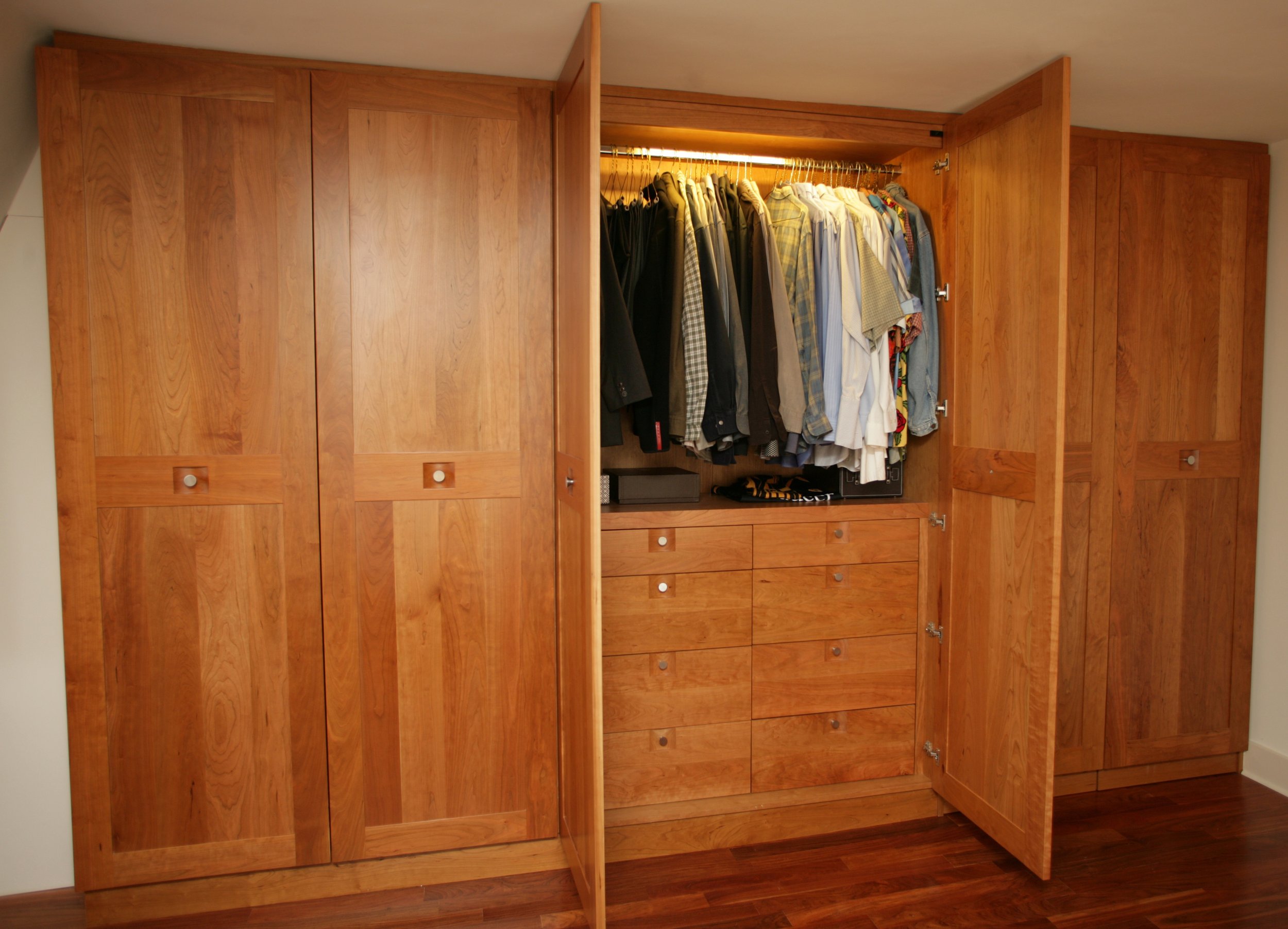 open wardrobe (1).jpeg