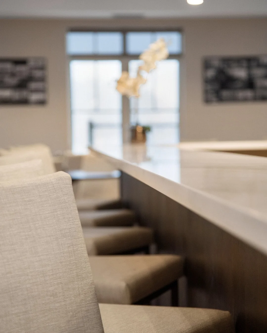 Step into spaces made for living 🛋️⁠
⁠
From cushions and textures to warm light and small, thoughtful touches, every close-up in the lounge and kitchen tells the story of comfort, calm, and effortless living at Sawmill Flats.⁠
⁠
#SawmillFlats #Arnpr