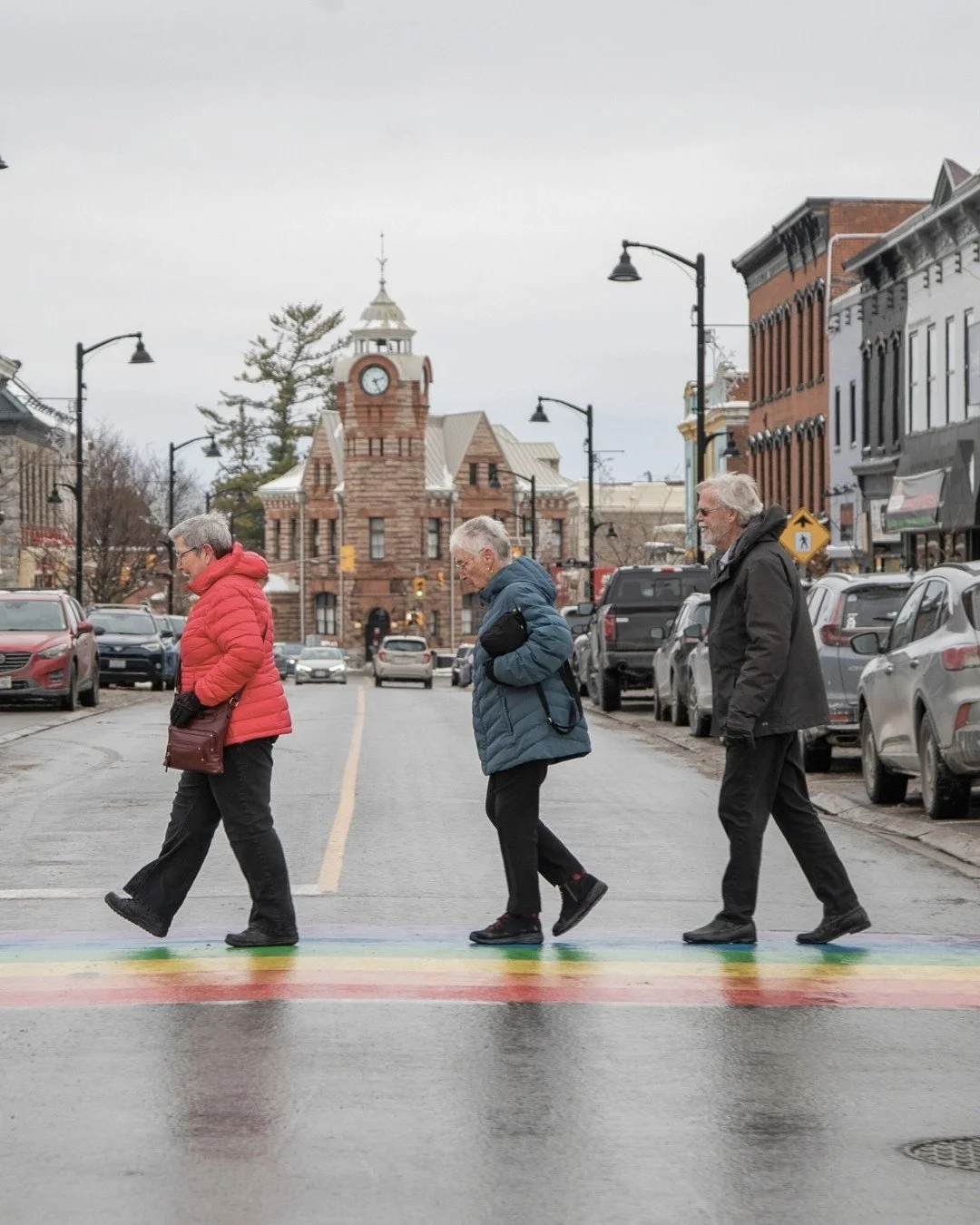 Living at Sawmill Flats means stepping into the best of Arnprior every day 🏡 ⁠
⁠
Whether it&rsquo;s a morning stroll down snow-covered streets, a coffee at a local favourite caf&eacute;, or discovering charming shops nearby, every moment blends conv