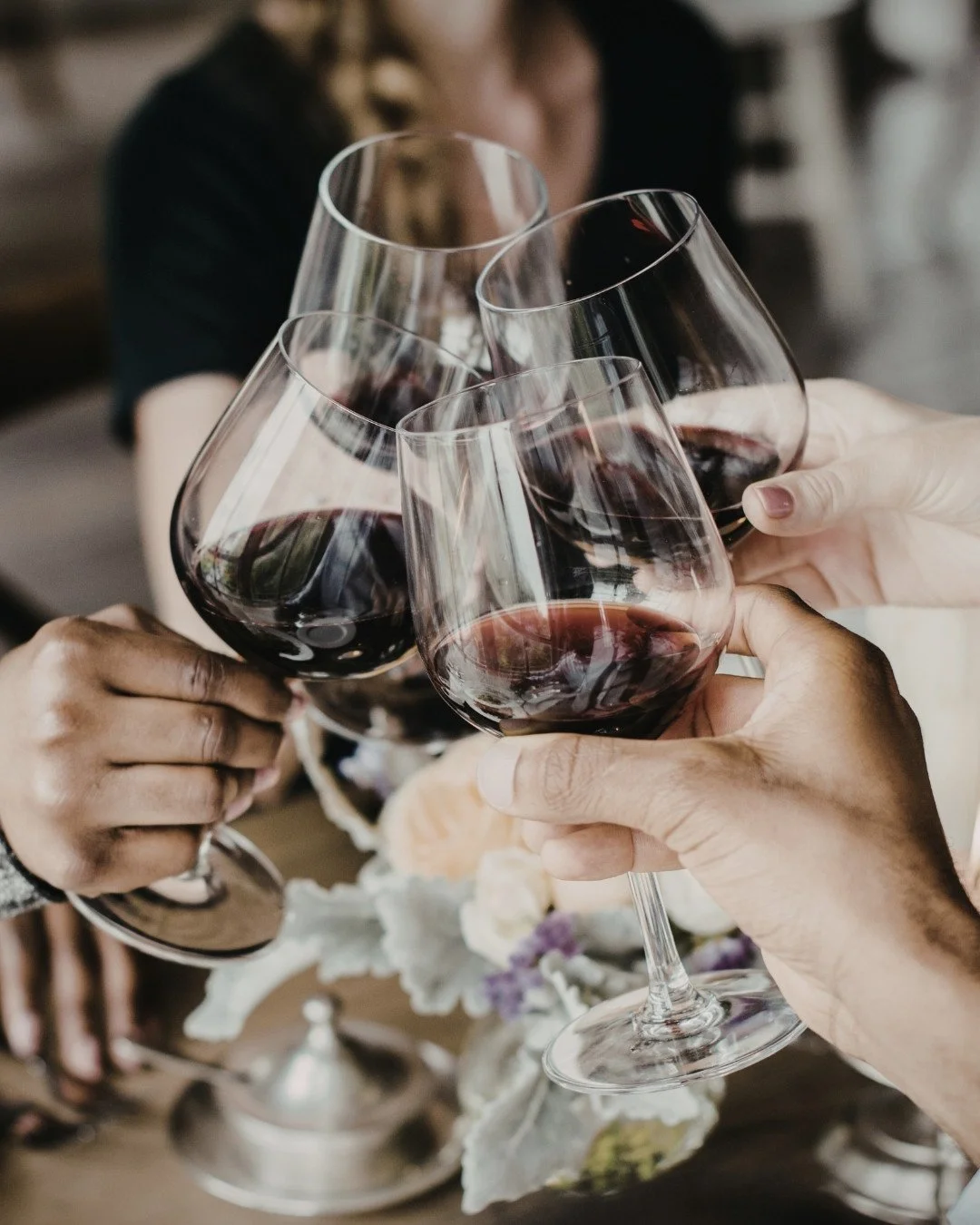 Evenings like this feel slower in the best way.⁠
⁠
Warm lighting, comfortable spaces, and good conversation make happy hour feel effortless &mdash; moments meant to be enjoyed, not rushed. 🍷⁠
⁠
#SawmillFlats #LuxuryLiving #OntarioLiving #CondoLife #