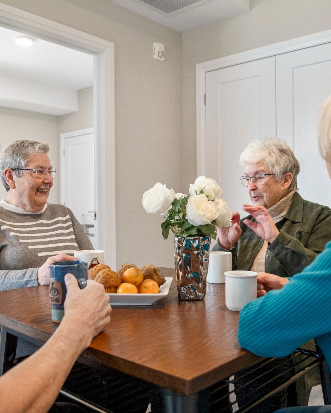 The art of the unplanned evening. ⁠
⁠
A shared meal, a relaxed setting, and a space that naturally brings people together without effort. ⁠
⁠
At Sawmill Flats, the unplanned evenings have a way of becoming your favourite ones.⁠
⁠
#SawmillFlats #Arnpr