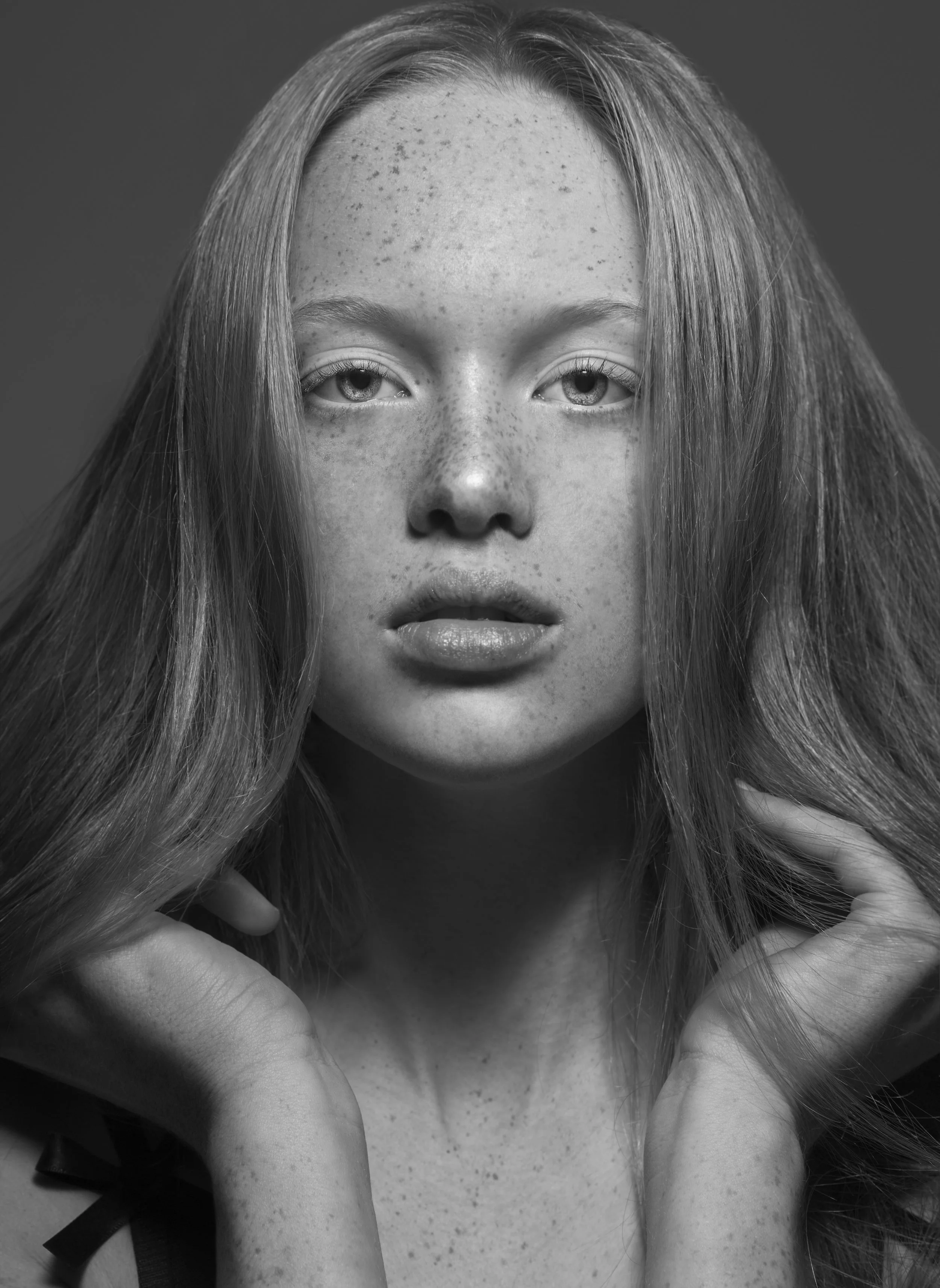 viviens models_Lilly_MG_4963lilly_AaronMcPolin bw.JPG