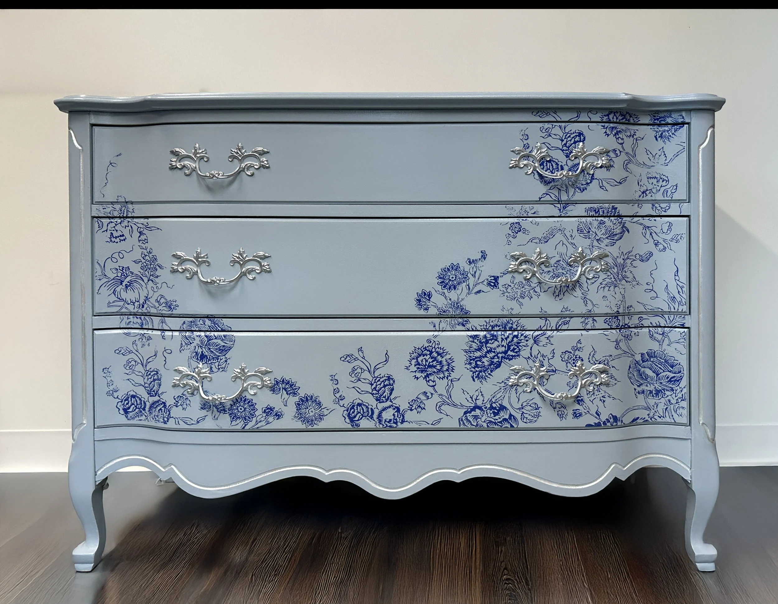 Blue French Provincial.png